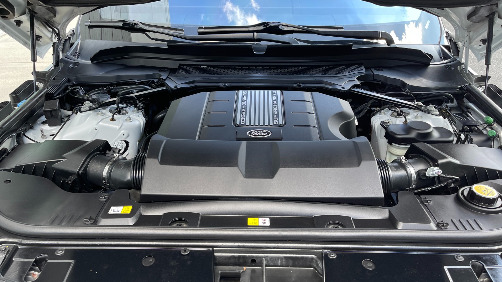 Used 2016 Land Rover Range Rover SUPERCHARGED / VOSSEN WHEELS / ADAPTIVE CRUISE / MERIDIAN SOUND / VISION AS for sale $49,995 at Formula Imports in Charlotte NC 28227 57