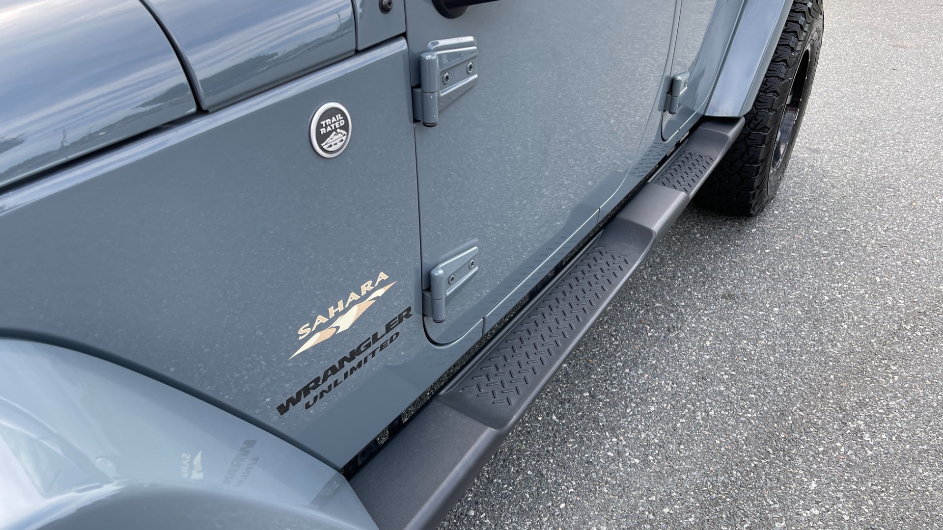 Used 2015 Jeep Wrangler Unlimited SAHARA / UPGRADED WHEELS / SOFT TOP / LED HEADLIGHTS / MAX TOW PACKAGE for sale Sold at Formula Imports in Charlotte NC 28227 23