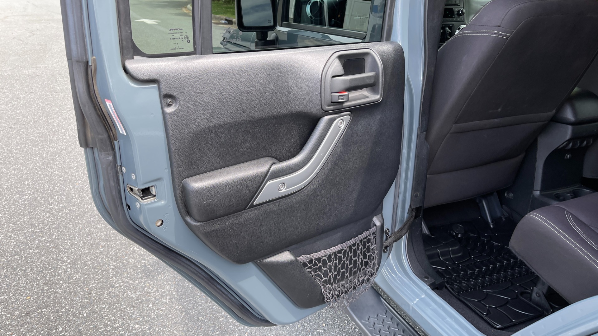 Used 2015 Jeep Wrangler Unlimited SAHARA / UPGRADED WHEELS / SOFT TOP / LED HEADLIGHTS / MAX TOW PACKAGE for sale Sold at Formula Imports in Charlotte NC 28227 31