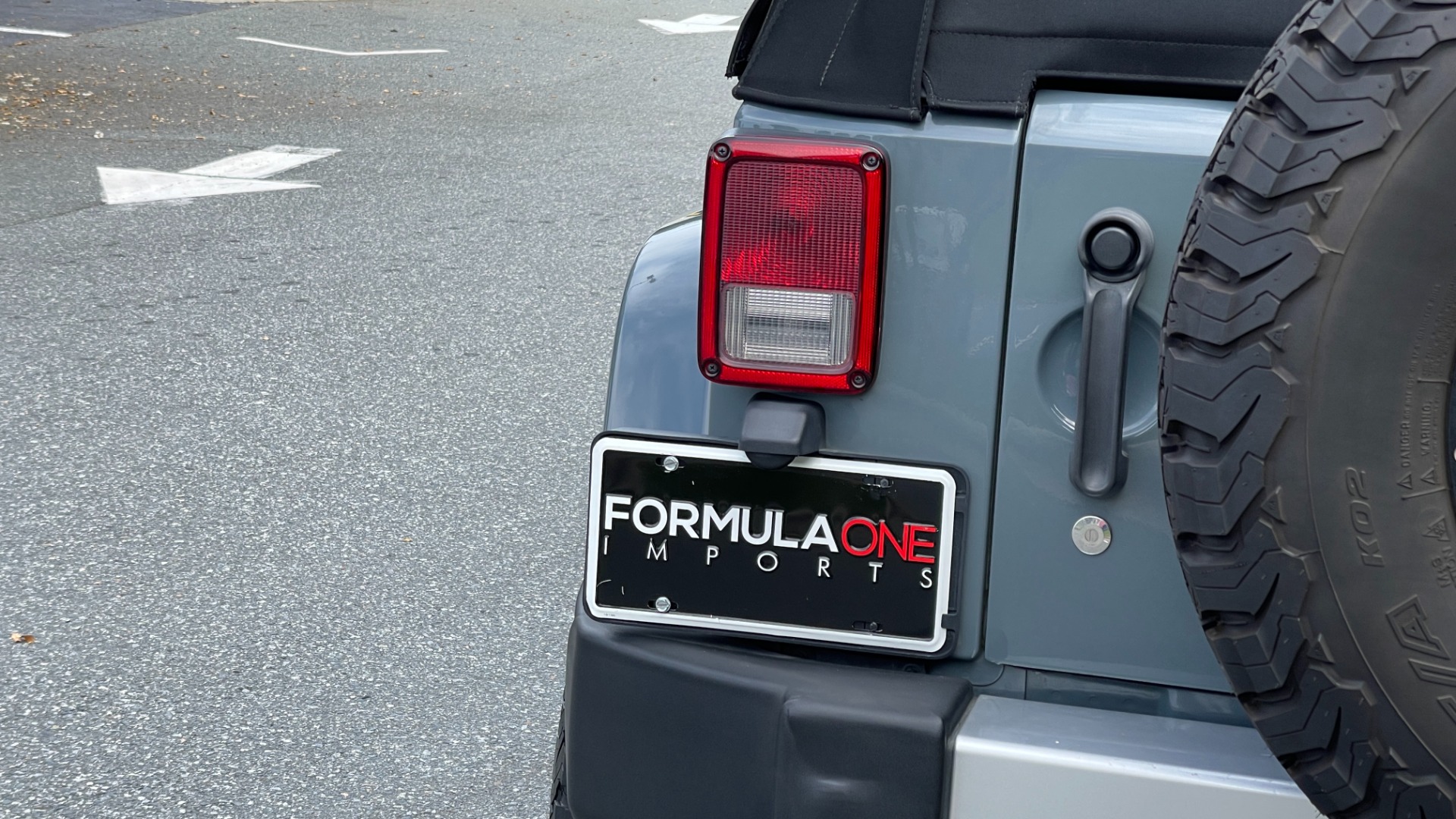 Used 2015 Jeep Wrangler Unlimited SAHARA / UPGRADED WHEELS / SOFT TOP / LED HEADLIGHTS / MAX TOW PACKAGE for sale Sold at Formula Imports in Charlotte NC 28227 52