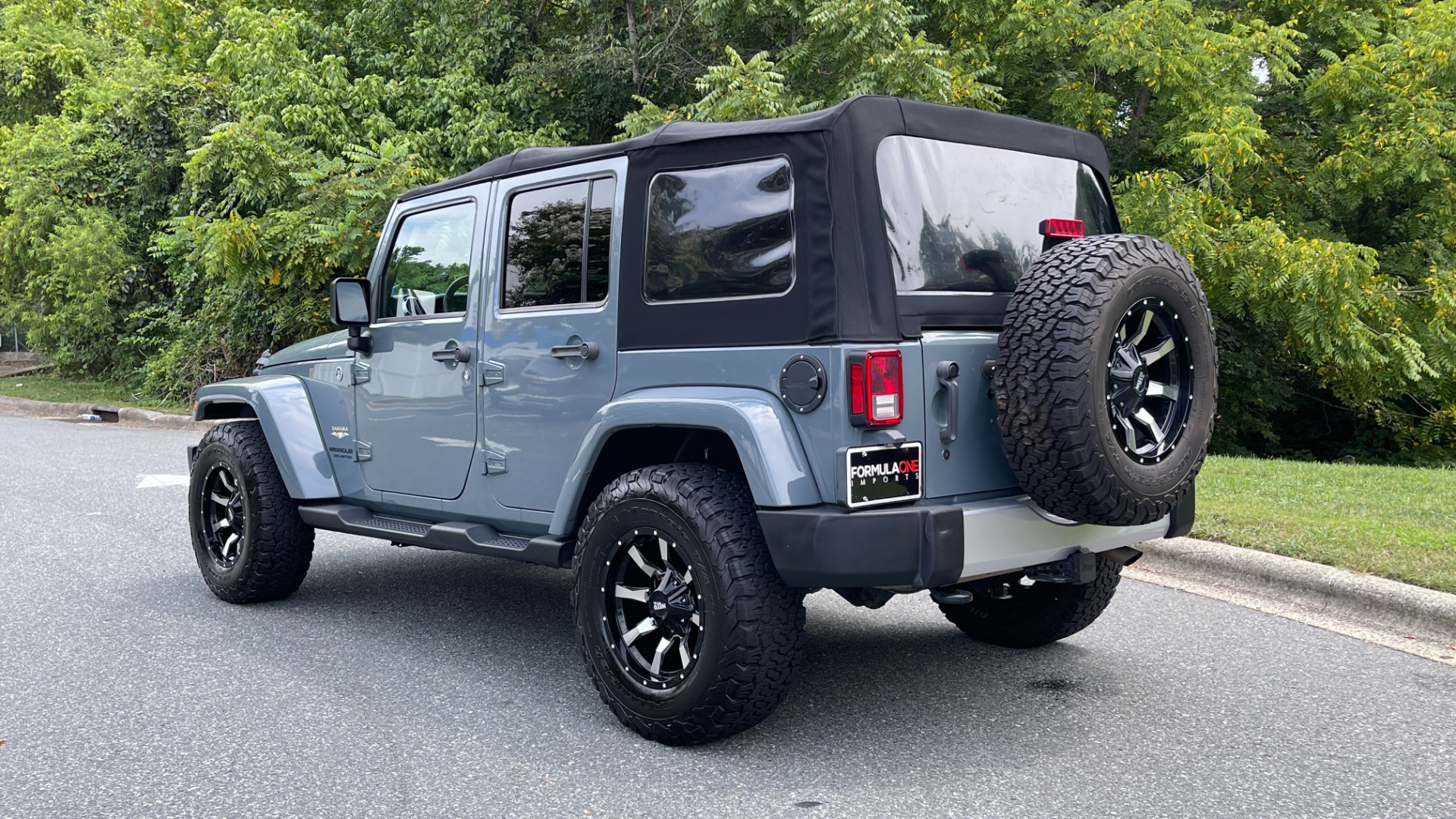 Used 2015 Jeep Wrangler Unlimited SAHARA / UPGRADED WHEELS / SOFT TOP / LED HEADLIGHTS / MAX TOW PACKAGE for sale Sold at Formula Imports in Charlotte NC 28227 7