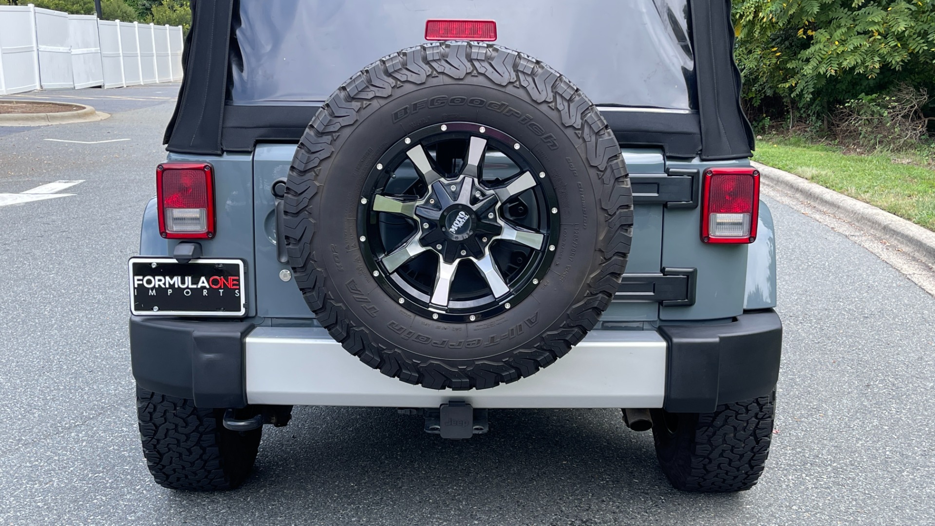 Used 2015 Jeep Wrangler Unlimited SAHARA / UPGRADED WHEELS / SOFT TOP / LED HEADLIGHTS / MAX TOW PACKAGE for sale Sold at Formula Imports in Charlotte NC 28227 8