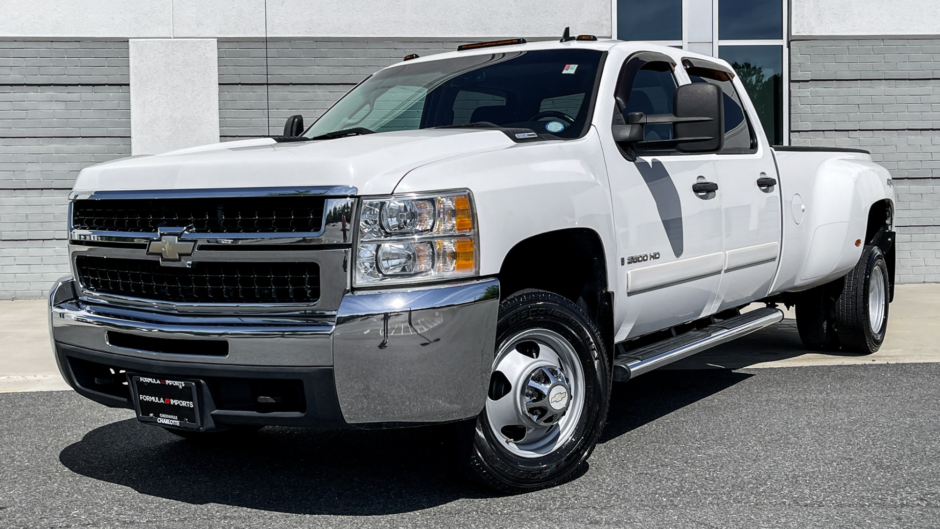 Used 2008 Chevrolet Silverado 3500HD DRW LT w/1LT / DURAMAX DIESEL / ALLISON TRANS / ENGINE BLOCK HEATER / CLOTH for sale Sold at Formula Imports in Charlotte NC 28227 1