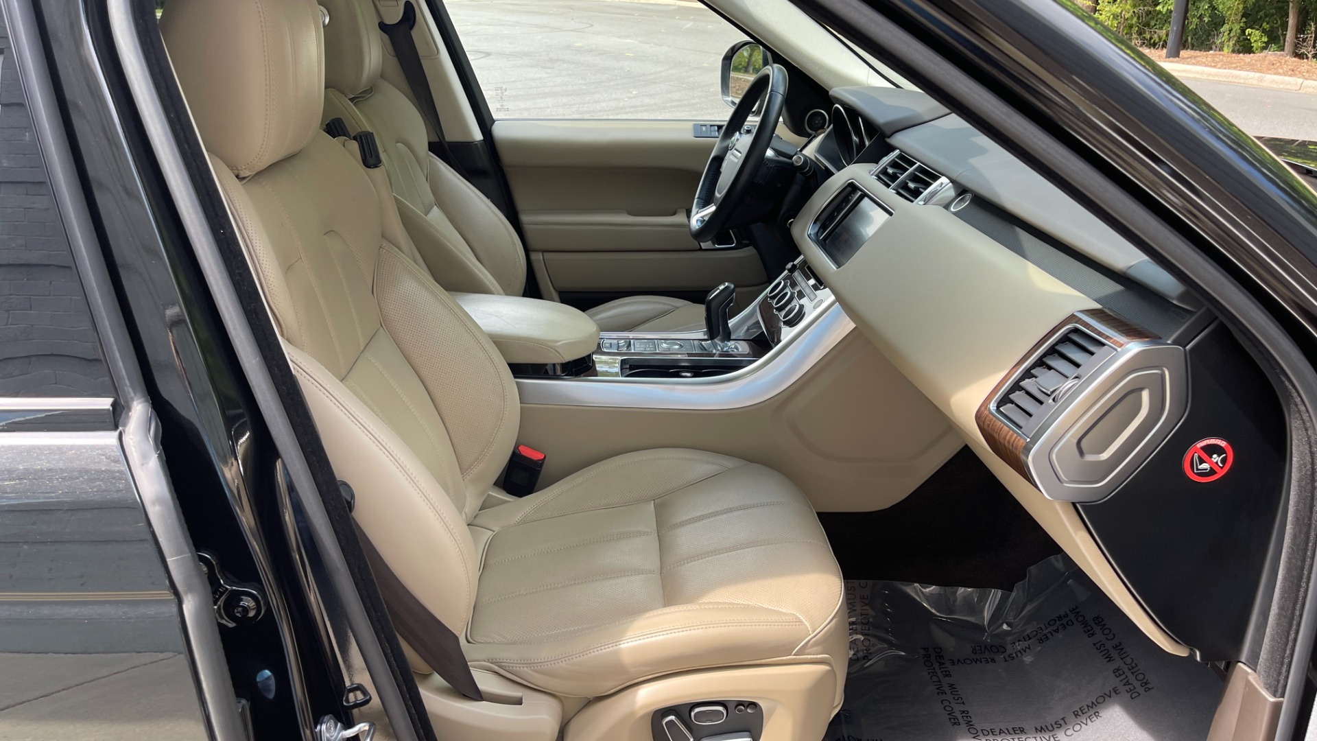 Used 2015 Land Rover Range Rover Sport HSE / SUPERCHARGED / MERIDIAN SOUND / DRIVER ASSISTANCE / PANORAMIC ROOF / for sale Sold at Formula Imports in Charlotte NC 28227 20