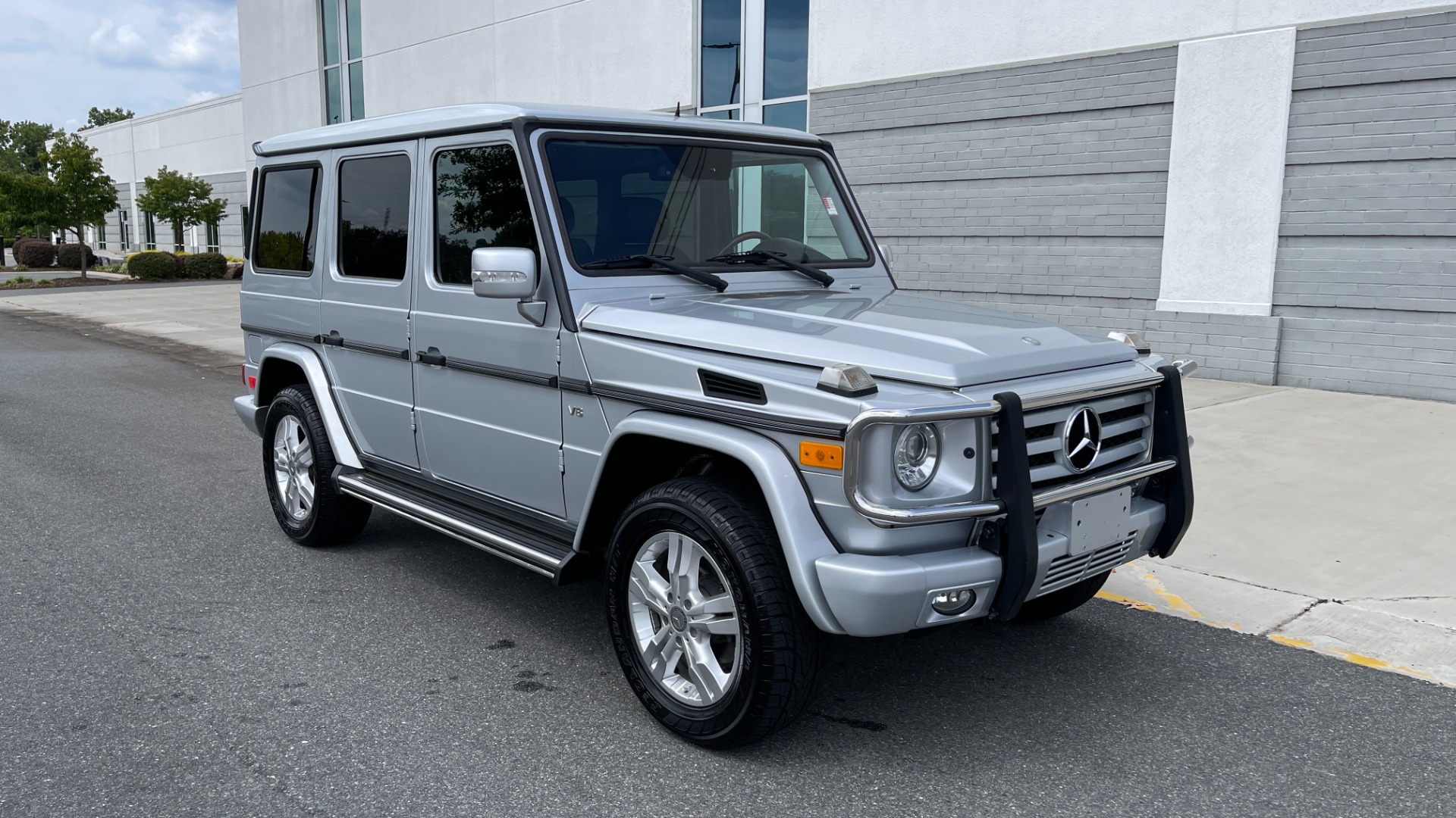 Used 2009 Mercedes-Benz G-Class 5.5L / G550 / NAV / REARVIEW / COOLED SEATS / HEATED SEATS / SUNROOF for sale $52,995 at Formula Imports in Charlotte NC 28227 2