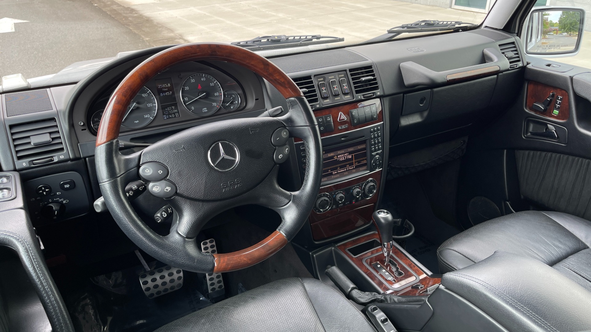 Used 2009 Mercedes-Benz G-Class 5.5L / G550 / NAV / REARVIEW / COOLED SEATS / HEATED SEATS / SUNROOF for sale $52,995 at Formula Imports in Charlotte NC 28227 39