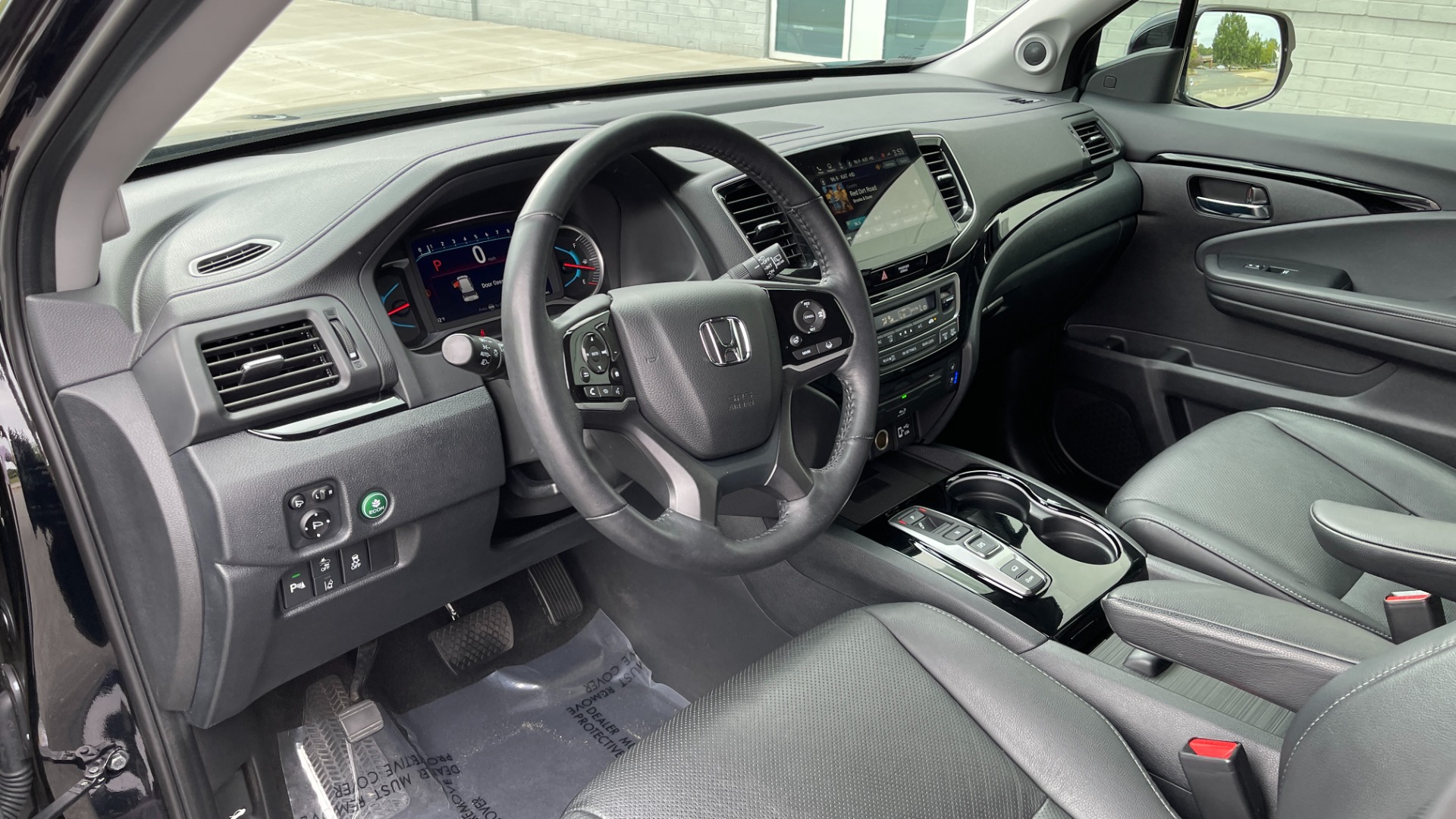 Used 2021 Honda Pilot ELITE / DVD SYSTEM / 3RD ROW / CAPTAINS CHAIRS / LEATHER for sale Sold at Formula Imports in Charlotte NC 28227 11