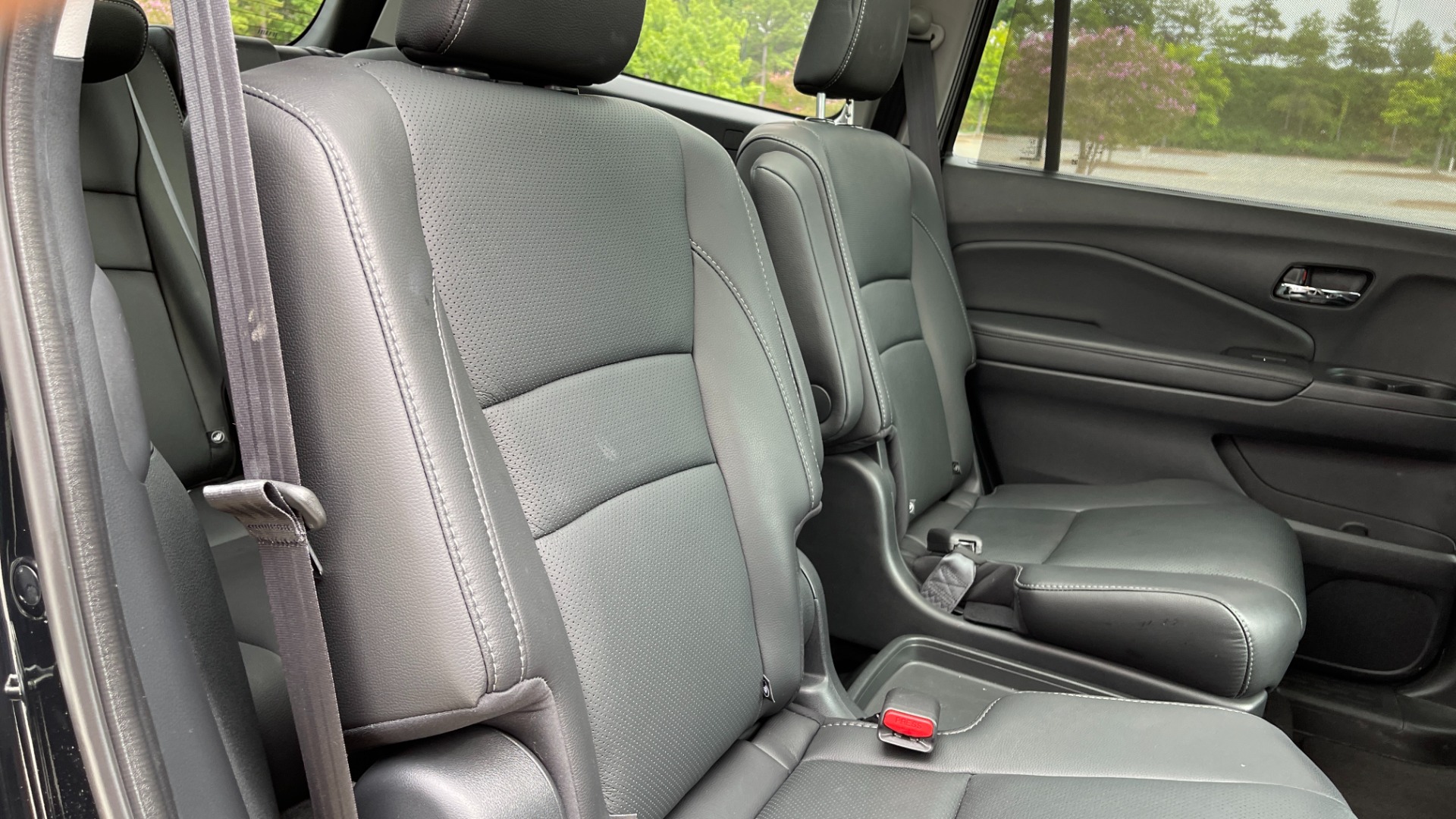 Used 2021 Honda Pilot ELITE / DVD SYSTEM / 3RD ROW / CAPTAINS CHAIRS / LEATHER for sale $42,995 at Formula Imports in Charlotte NC 28227 16