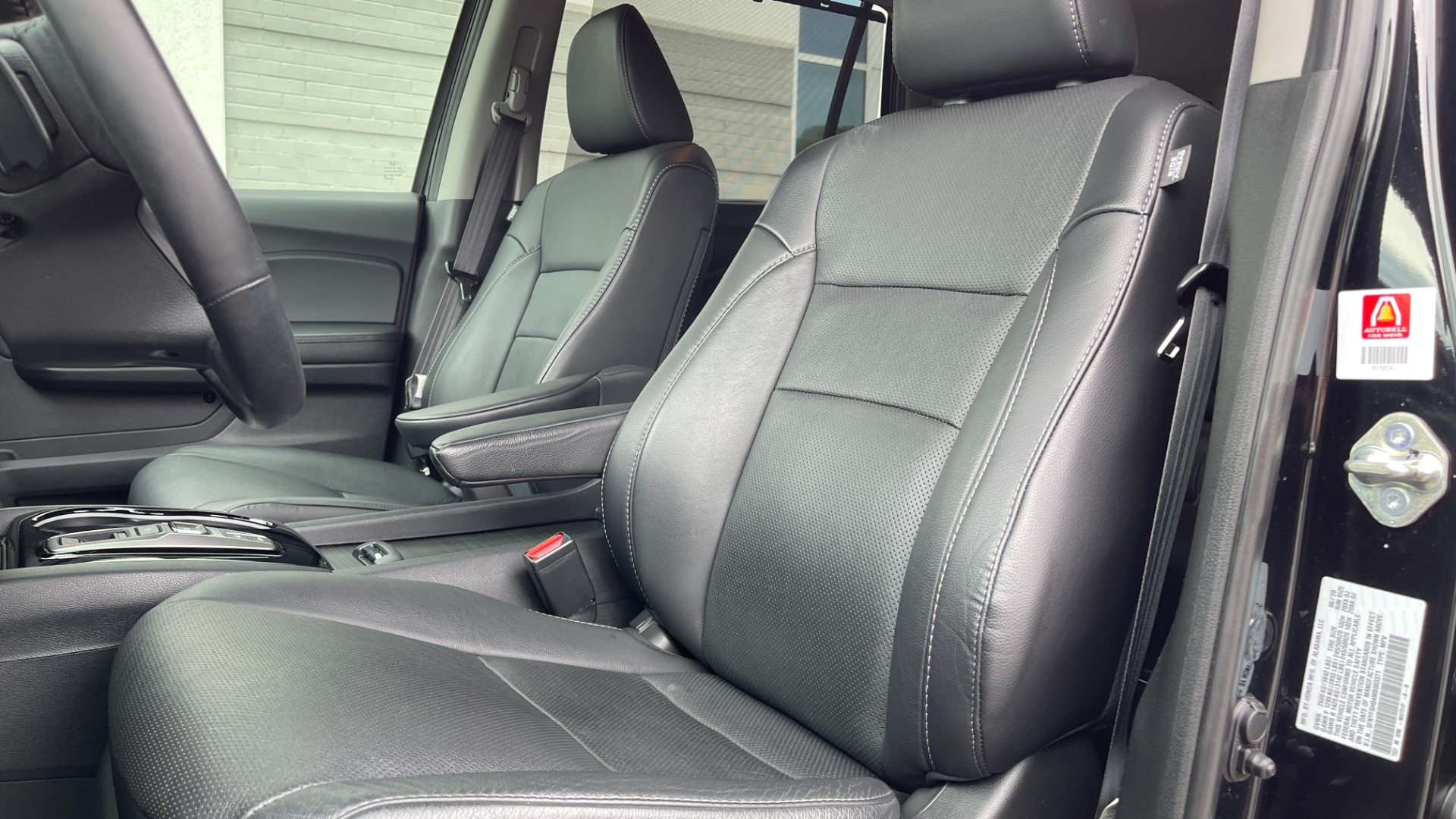 Used 2021 Honda Pilot ELITE / DVD SYSTEM / 3RD ROW / CAPTAINS CHAIRS / LEATHER for sale $42,995 at Formula Imports in Charlotte NC 28227 18