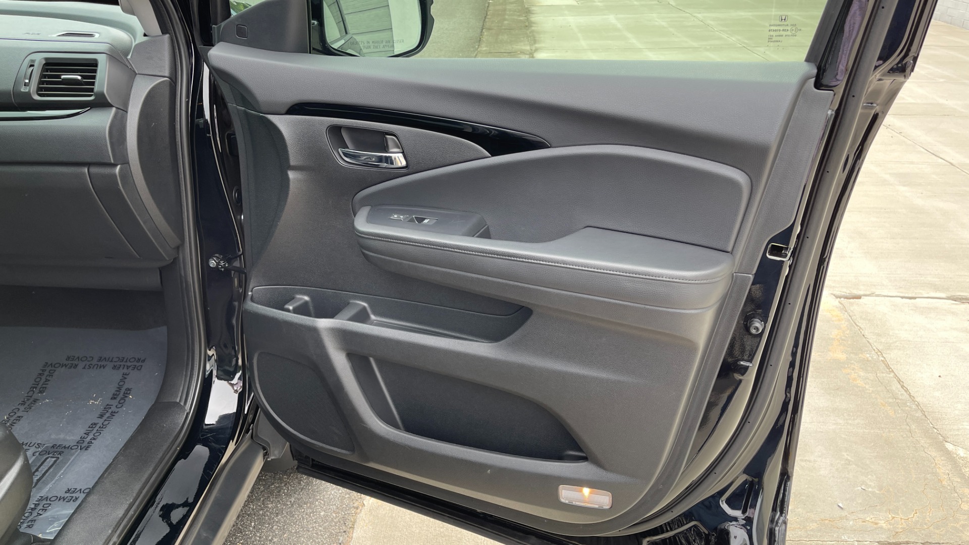 Used 2021 Honda Pilot ELITE / DVD SYSTEM / 3RD ROW / CAPTAINS CHAIRS / LEATHER for sale $42,995 at Formula Imports in Charlotte NC 28227 22