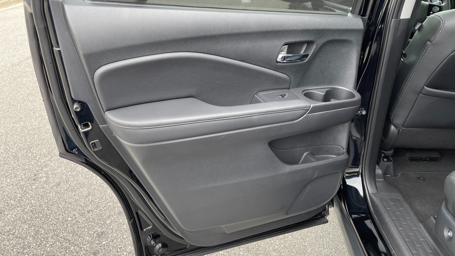 Used 2021 Honda Pilot ELITE / DVD SYSTEM / 3RD ROW / CAPTAINS CHAIRS / LEATHER for sale Sold at Formula Imports in Charlotte NC 28227 43