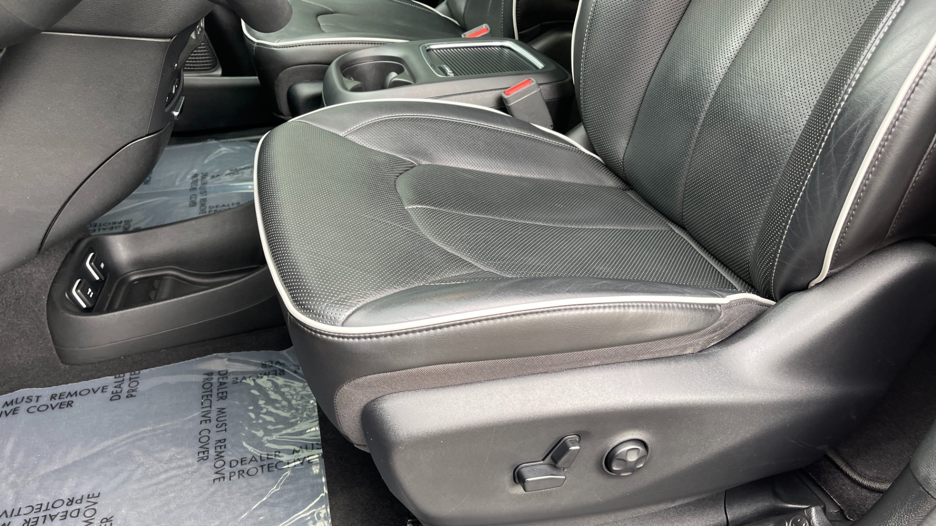 Used 2019 Chrysler Pacifica LIMITED / DVD PLAYER / S APPEARANCE