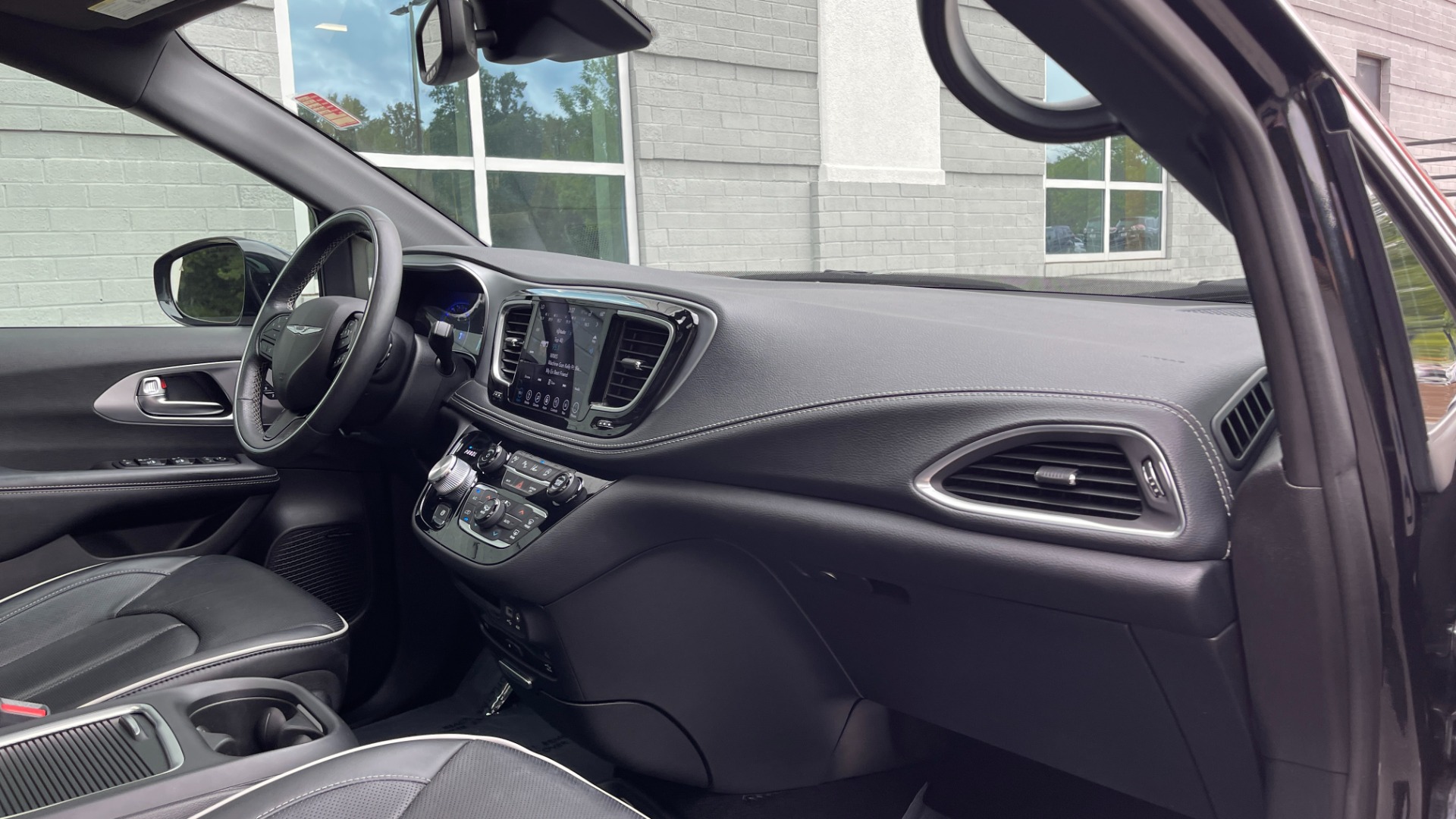 Used 2019 Chrysler Pacifica LIMITED / DVD PLAYER / S APPEARANCE