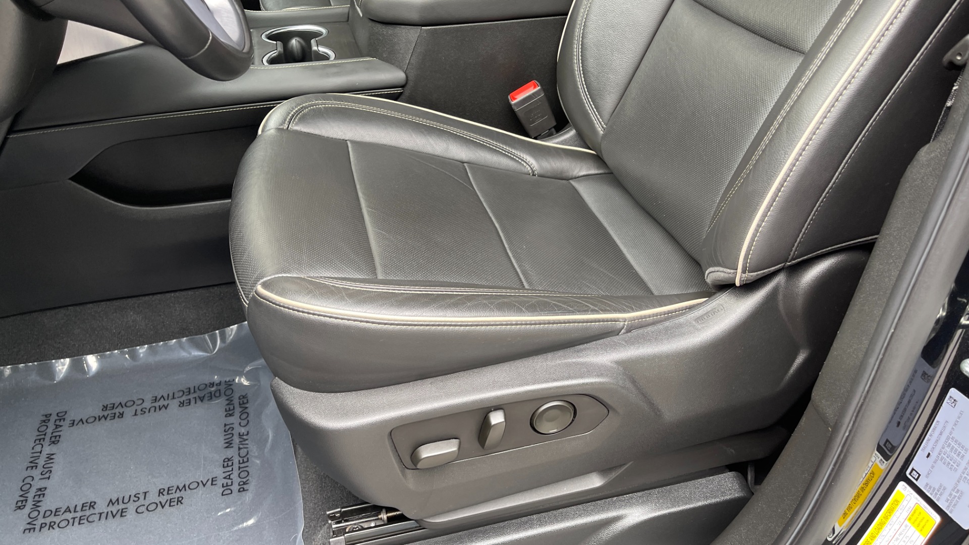 Used 2021 GMC Yukon SLT / REAR ENTERTAINMENT / 22IN WHEELS / LUXURY PLUS PACKAGE / 4WD for sale Sold at Formula Imports in Charlotte NC 28227 11