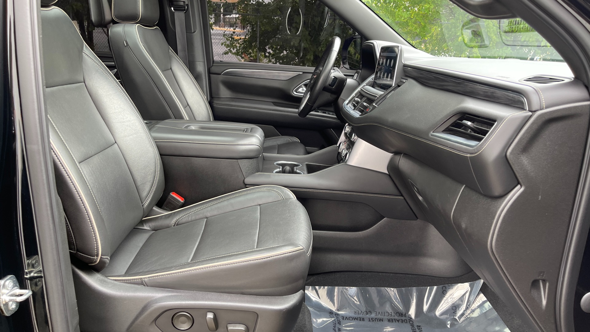 Used 2021 GMC Yukon SLT / REAR ENTERTAINMENT / 22IN WHEELS / LUXURY PLUS PACKAGE / 4WD for sale Sold at Formula Imports in Charlotte NC 28227 19