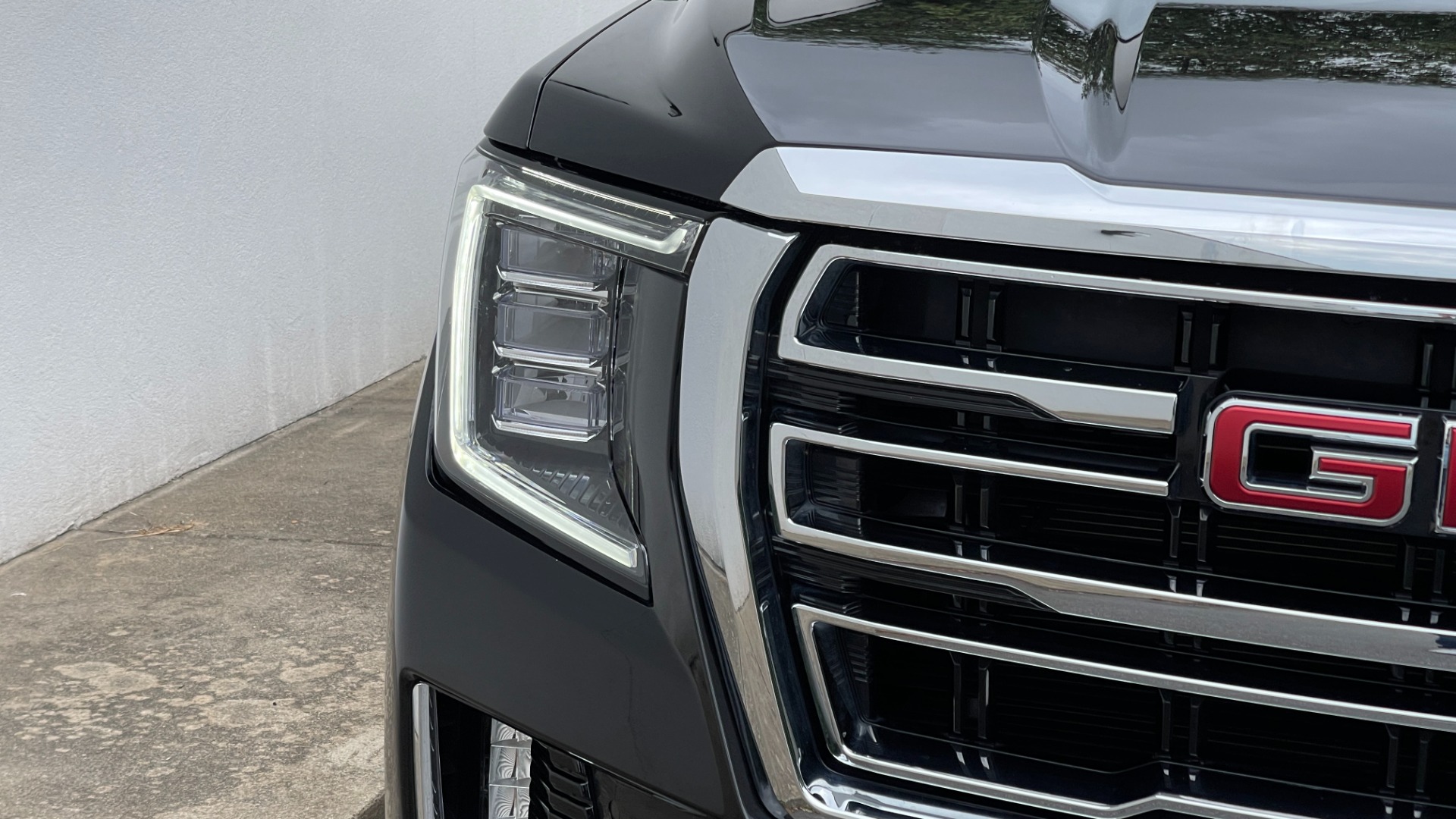 Used 2021 GMC Yukon SLT / REAR ENTERTAINMENT / 22IN WHEELS / LUXURY PLUS PACKAGE / 4WD for sale Sold at Formula Imports in Charlotte NC 28227 39