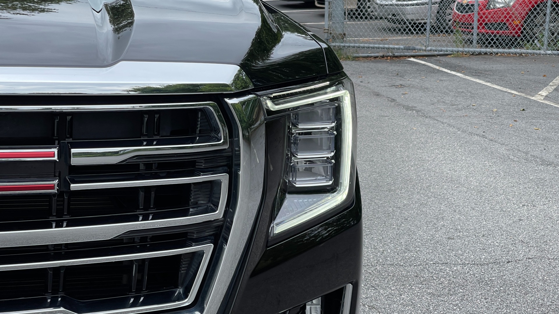 Used 2021 GMC Yukon SLT / REAR ENTERTAINMENT / 22IN WHEELS / LUXURY PLUS PACKAGE / 4WD for sale Sold at Formula Imports in Charlotte NC 28227 40
