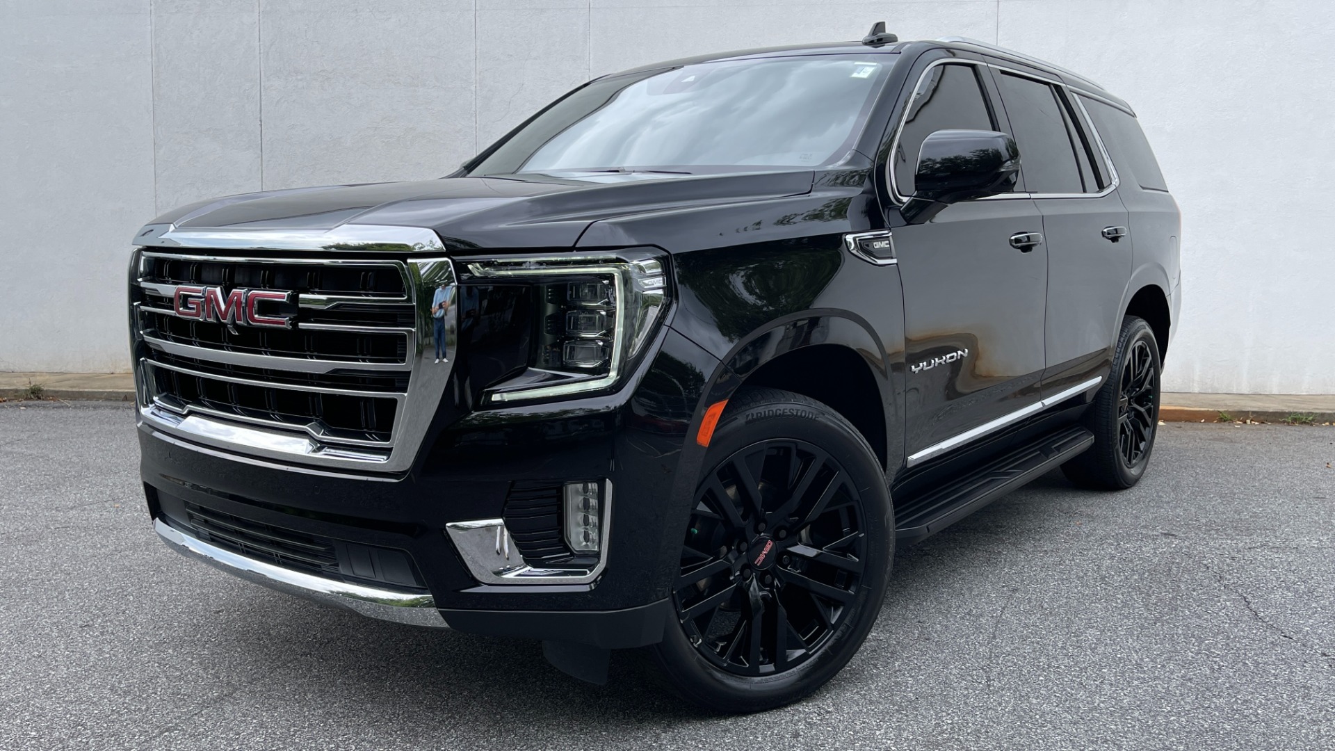 Used 2021 GMC Yukon SLT / REAR ENTERTAINMENT / 22IN WHEELS / LUXURY PLUS PACKAGE / 4WD for sale Sold at Formula Imports in Charlotte NC 28227 52