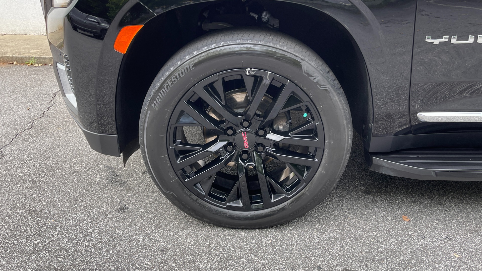 Used 2021 GMC Yukon SLT / REAR ENTERTAINMENT / 22IN WHEELS / LUXURY PLUS PACKAGE / 4WD for sale Sold at Formula Imports in Charlotte NC 28227 56