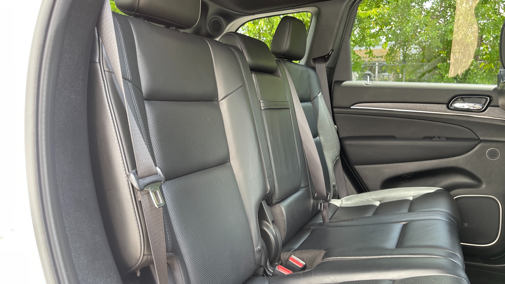 Used 2021 Jeep Grand Cherokee HIGH ALTITUDE / HEMI V8 / QUADRA II 4WD / AFE AIR INTAKE / 19 SPEAKER AUDIO for sale Sold at Formula Imports in Charlotte NC 28227 19