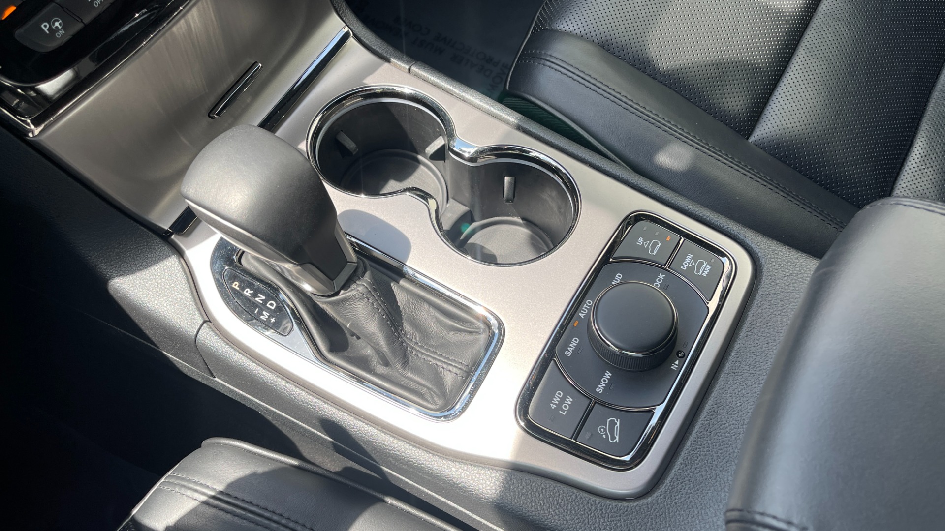Used 2021 Jeep Grand Cherokee HIGH ALTITUDE / HEMI V8 / QUADRA II 4WD / AFE AIR INTAKE / 19 SPEAKER AUDIO for sale Sold at Formula Imports in Charlotte NC 28227 34