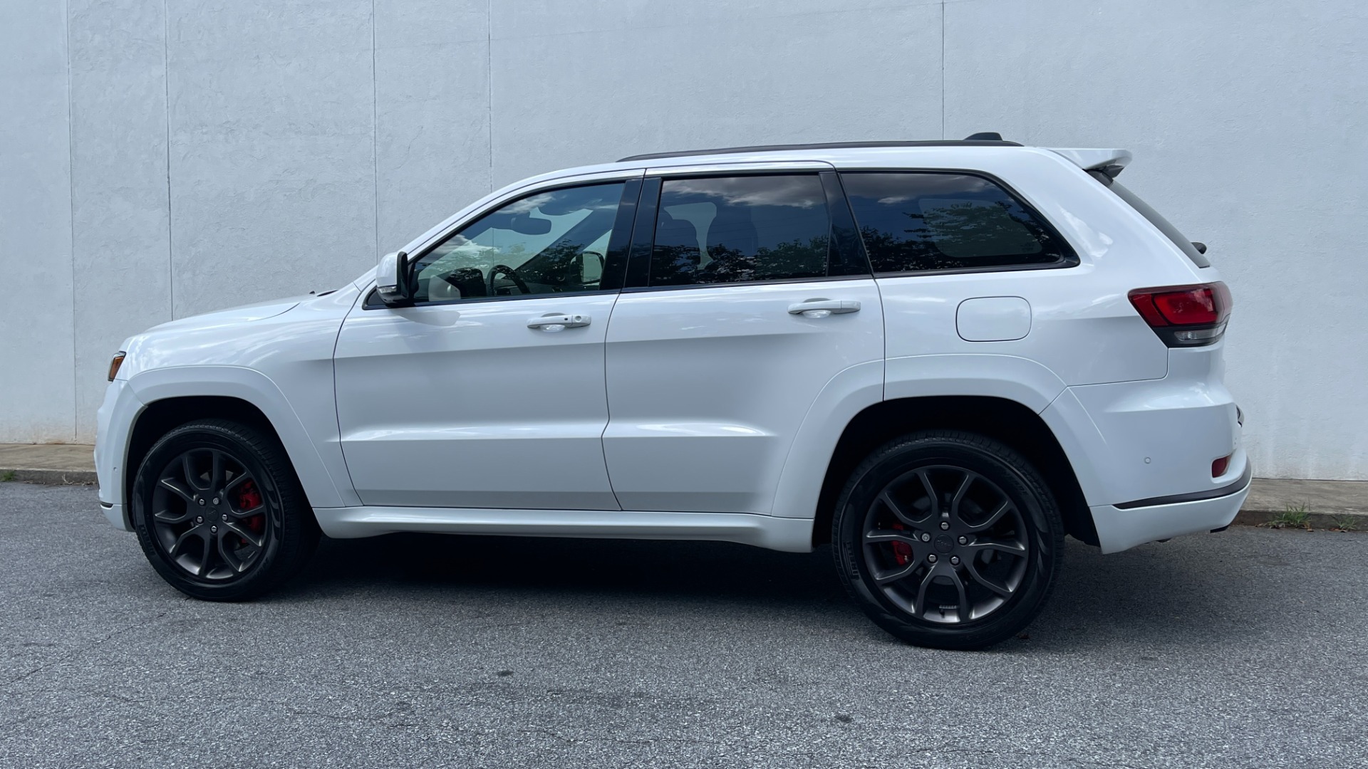 Used 2021 Jeep Grand Cherokee HIGH ALTITUDE / HEMI V8 / QUADRA II 4WD / AFE AIR INTAKE / 19 SPEAKER AUDIO for sale Sold at Formula Imports in Charlotte NC 28227 6