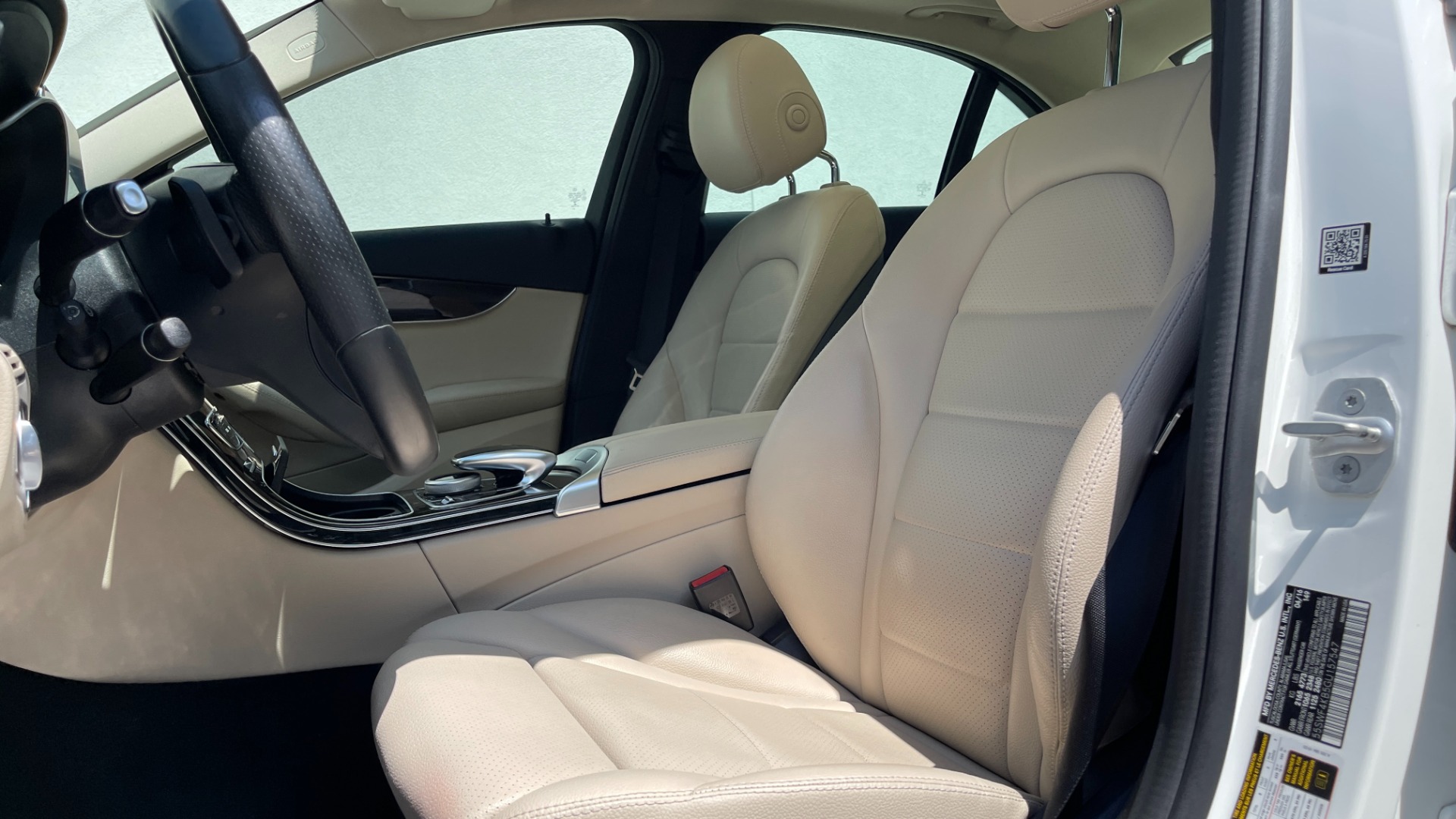 Used 2016 Mercedes-Benz C-Class C300 / 4MATIC / PREMIUM / LINDEN WOOD / ILLUMINATED STAR / MULTIMEDIA for sale $25,995 at Formula Imports in Charlotte NC 28227 12