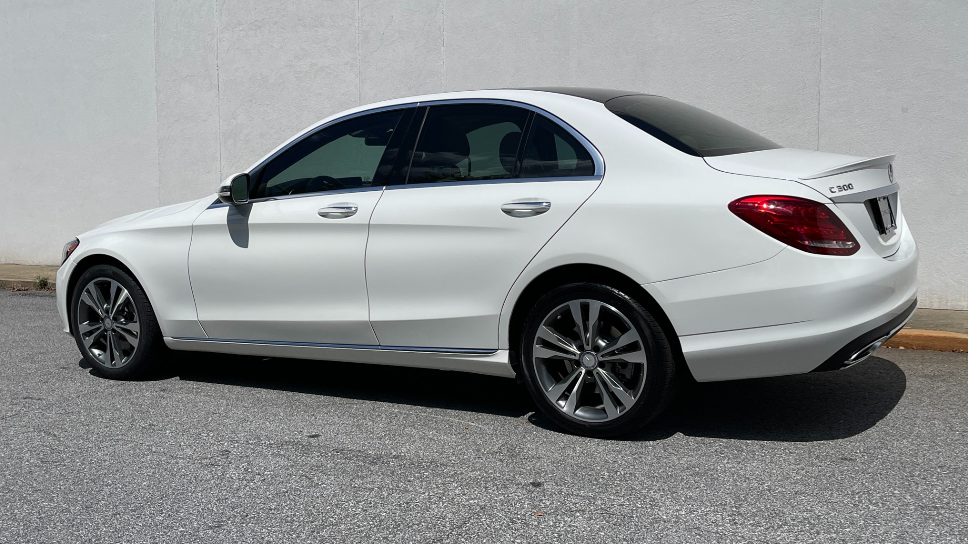 Used 2016 Mercedes-Benz C-Class C300 / 4MATIC / PREMIUM / LINDEN WOOD / ILLUMINATED STAR / MULTIMEDIA for sale $25,995 at Formula Imports in Charlotte NC 28227 5