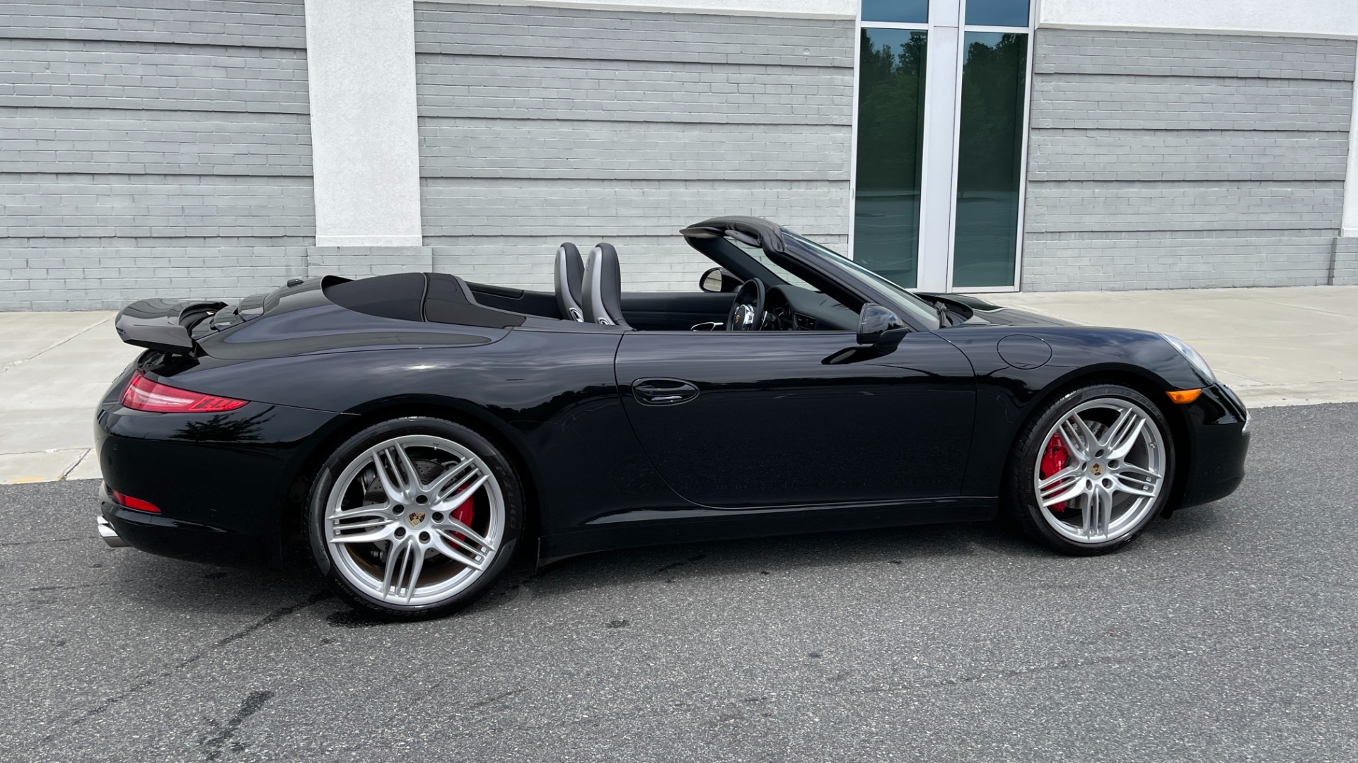 Used 2012 Porsche 911 991 Carrera S / CABRIOLET / PDK TRANSMISSION / SPORT CHRONO / PREMIUM for sale $80,250 at Formula Imports in Charlotte NC 28227 7