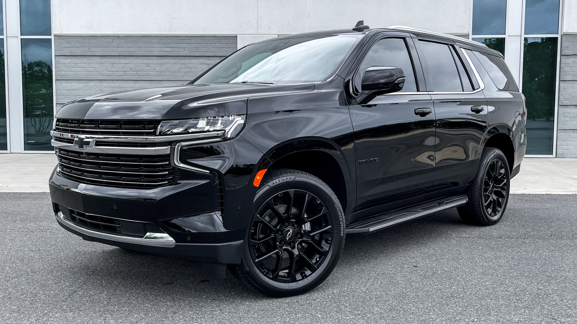 Used 2022 Chevrolet Tahoe LT / DURAMAX / SIGNATURE PLUS / CAPTAINS CHAIRS / BLACKOUT for sale Sold at Formula Imports in Charlotte NC 28227 1