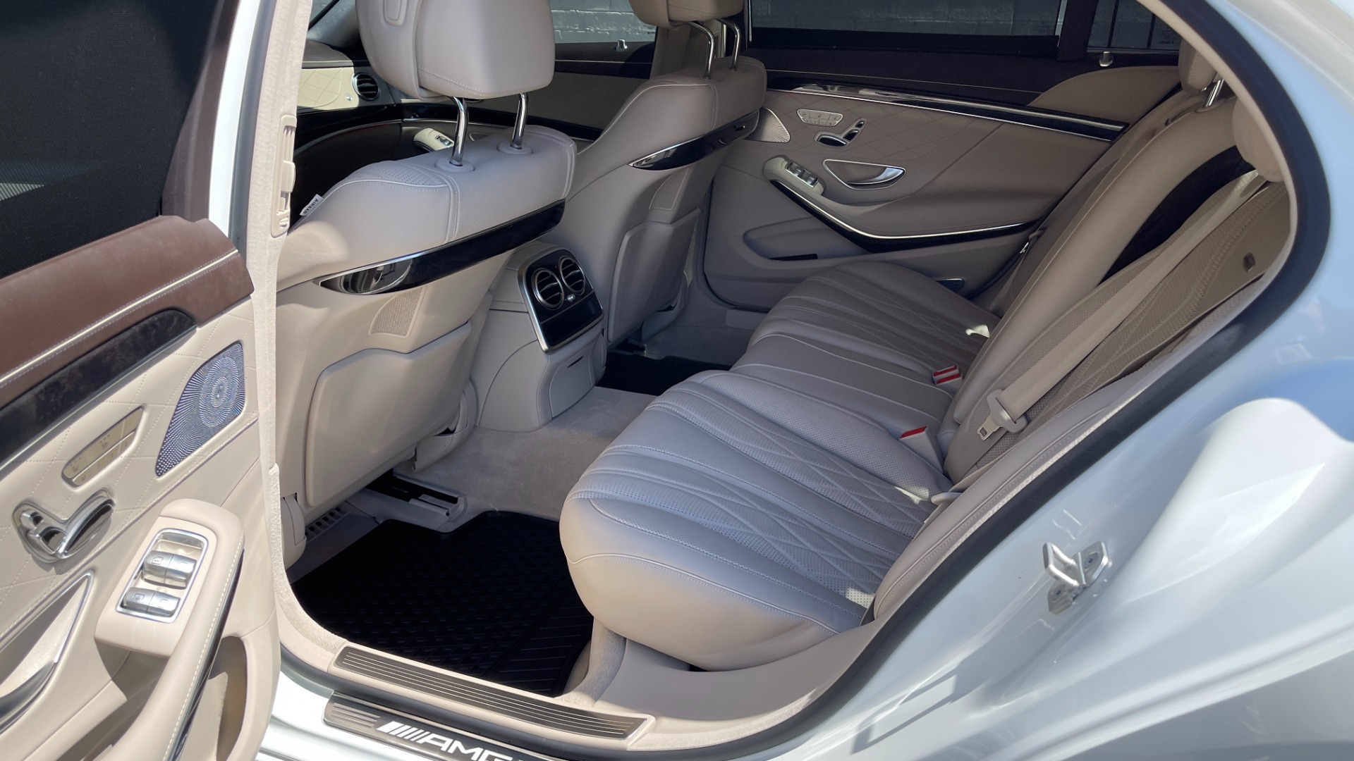 Used 2016 Mercedes-Benz S-Class AMG S63 / EXCLUSIVE TRIM / BURMESTER 3D HIGH END SOUND / DRIVER ASSISTANCE for sale Sold at Formula Imports in Charlotte NC 28227 16