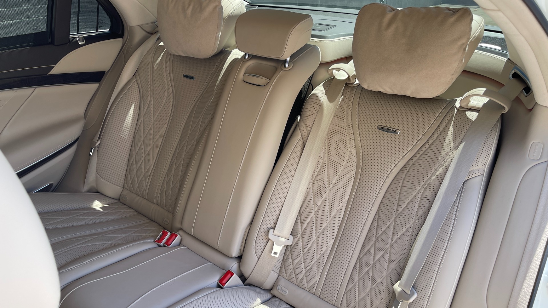 Used 2016 Mercedes-Benz S-Class AMG S63 / EXCLUSIVE TRIM / BURMESTER 3D HIGH END SOUND / DRIVER ASSISTANCE for sale Sold at Formula Imports in Charlotte NC 28227 18