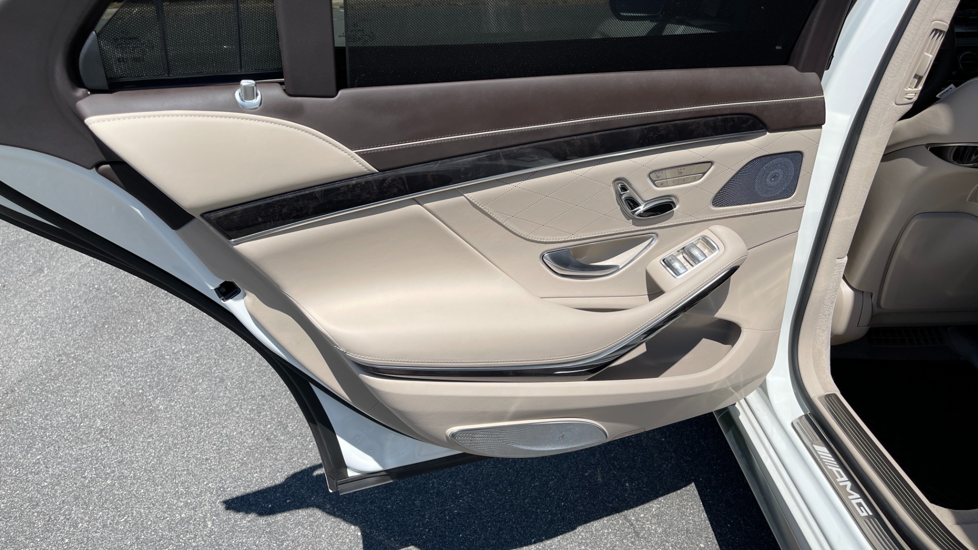 Used 2016 Mercedes-Benz S-Class AMG S63 / EXCLUSIVE TRIM / BURMESTER 3D HIGH END SOUND / DRIVER ASSISTANCE for sale Sold at Formula Imports in Charlotte NC 28227 34