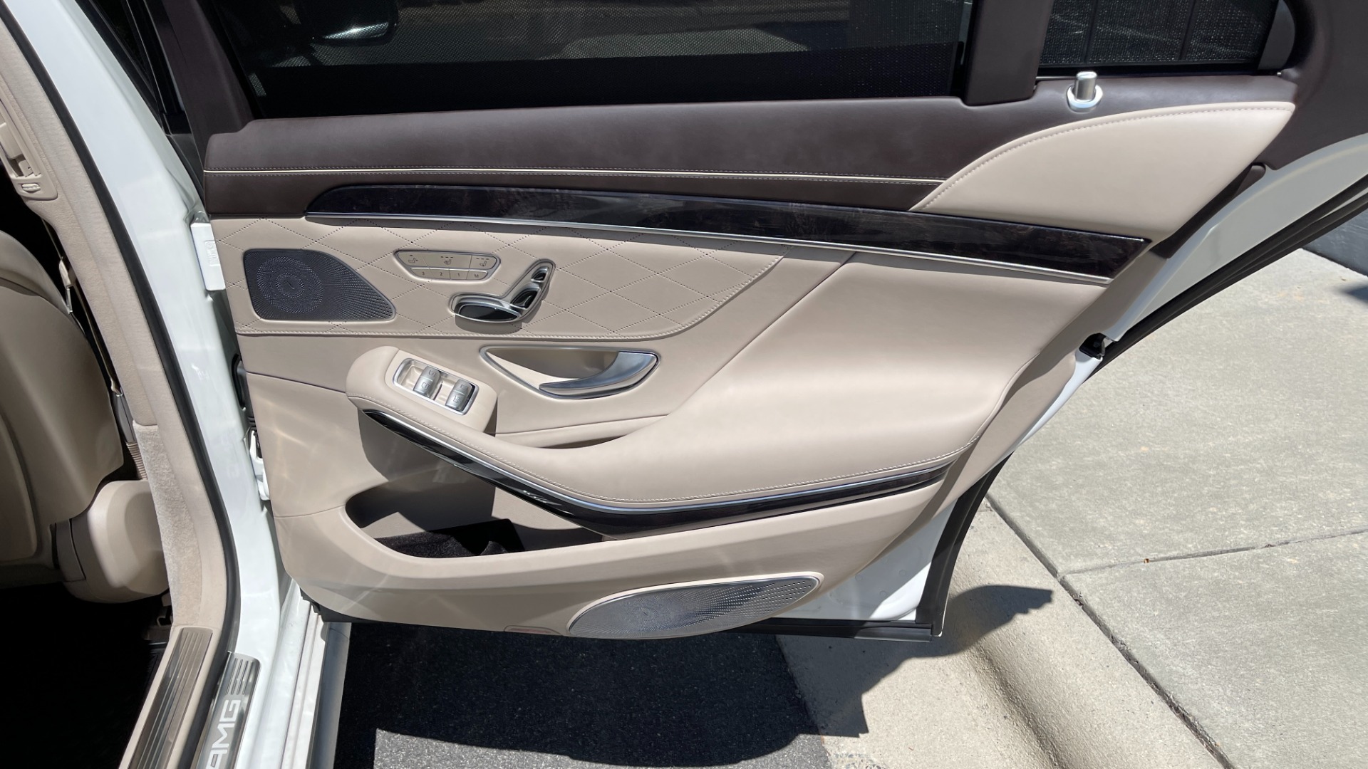 Used 2016 Mercedes-Benz S-Class AMG S63 / EXCLUSIVE TRIM / BURMESTER 3D HIGH END SOUND / DRIVER ASSISTANCE for sale Sold at Formula Imports in Charlotte NC 28227 39