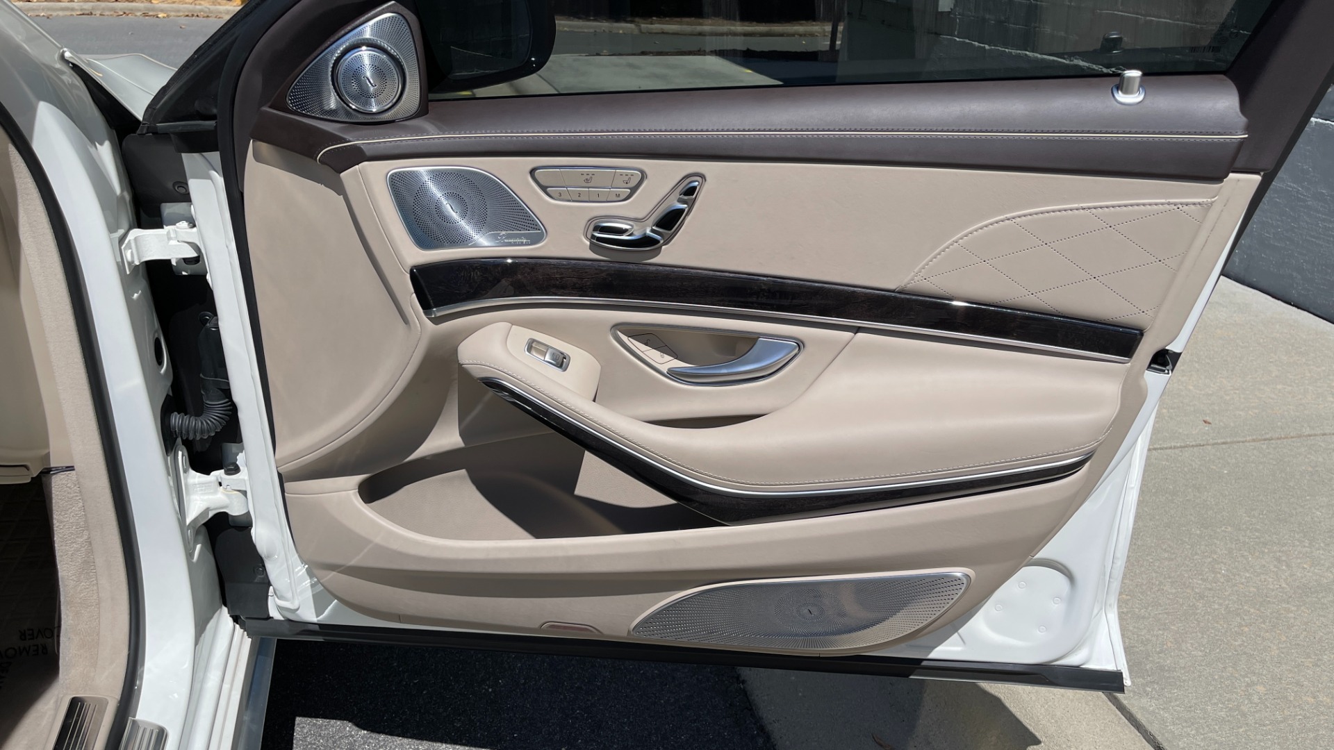 Used 2016 Mercedes-Benz S-Class AMG S63 / EXCLUSIVE TRIM / BURMESTER 3D HIGH END SOUND / DRIVER ASSISTANCE for sale Sold at Formula Imports in Charlotte NC 28227 40