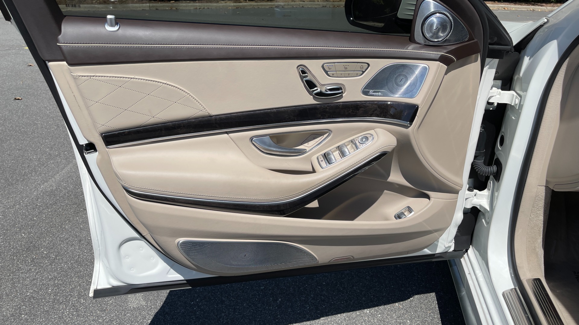 Used 2016 Mercedes-Benz S-Class AMG S63 / EXCLUSIVE TRIM / BURMESTER 3D HIGH END SOUND / DRIVER ASSISTANCE for sale Sold at Formula Imports in Charlotte NC 28227 49