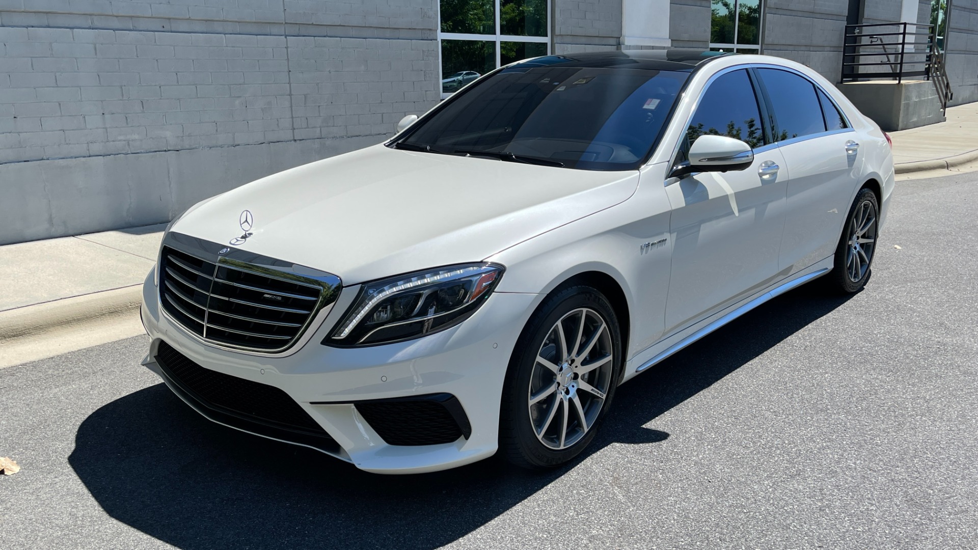 Used 2016 Mercedes-Benz S-Class AMG S63 / EXCLUSIVE TRIM / BURMESTER 3D HIGH END SOUND / DRIVER ASSISTANCE for sale Sold at Formula Imports in Charlotte NC 28227 5