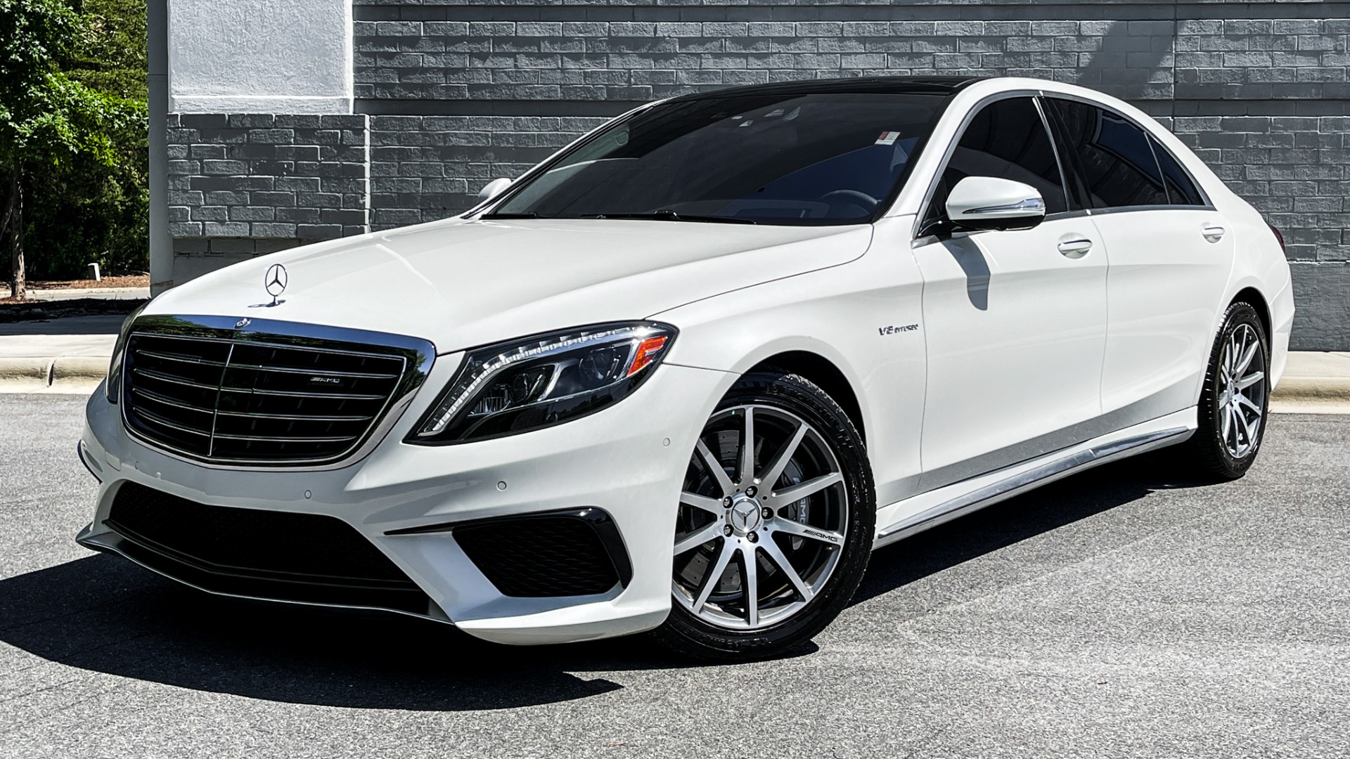 Used 2016 Mercedes-Benz S-Class AMG S63 / EXCLUSIVE TRIM / BURMESTER 3D HIGH END SOUND / DRIVER ASSISTANCE for sale Sold at Formula Imports in Charlotte NC 28227 1
