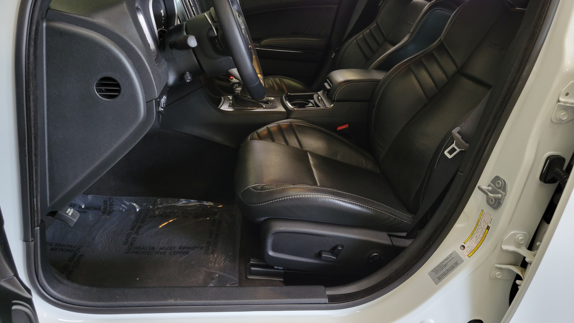 Used 2016 Dodge Charger SRT Hellcat for sale Sold at Formula Imports in Charlotte NC 28227 30