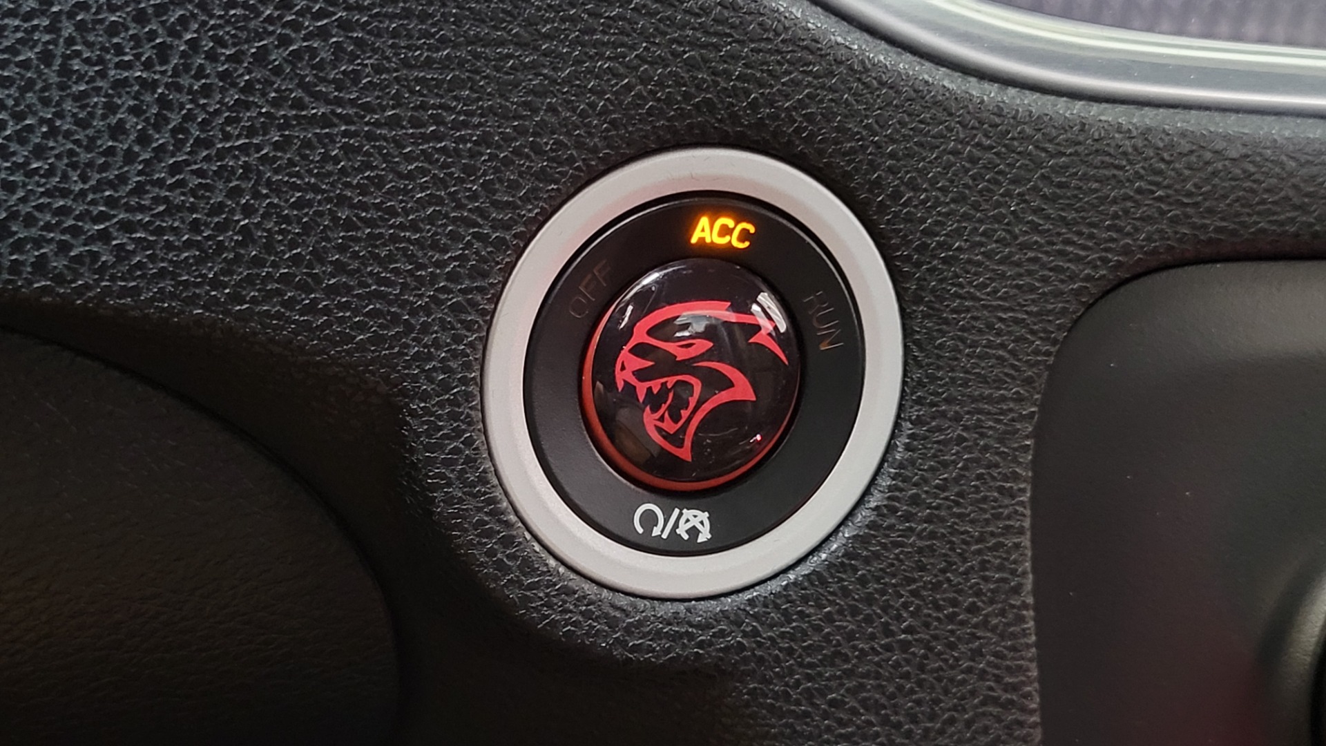 Used 2016 Dodge Charger SRT Hellcat for sale Sold at Formula Imports in Charlotte NC 28227 37