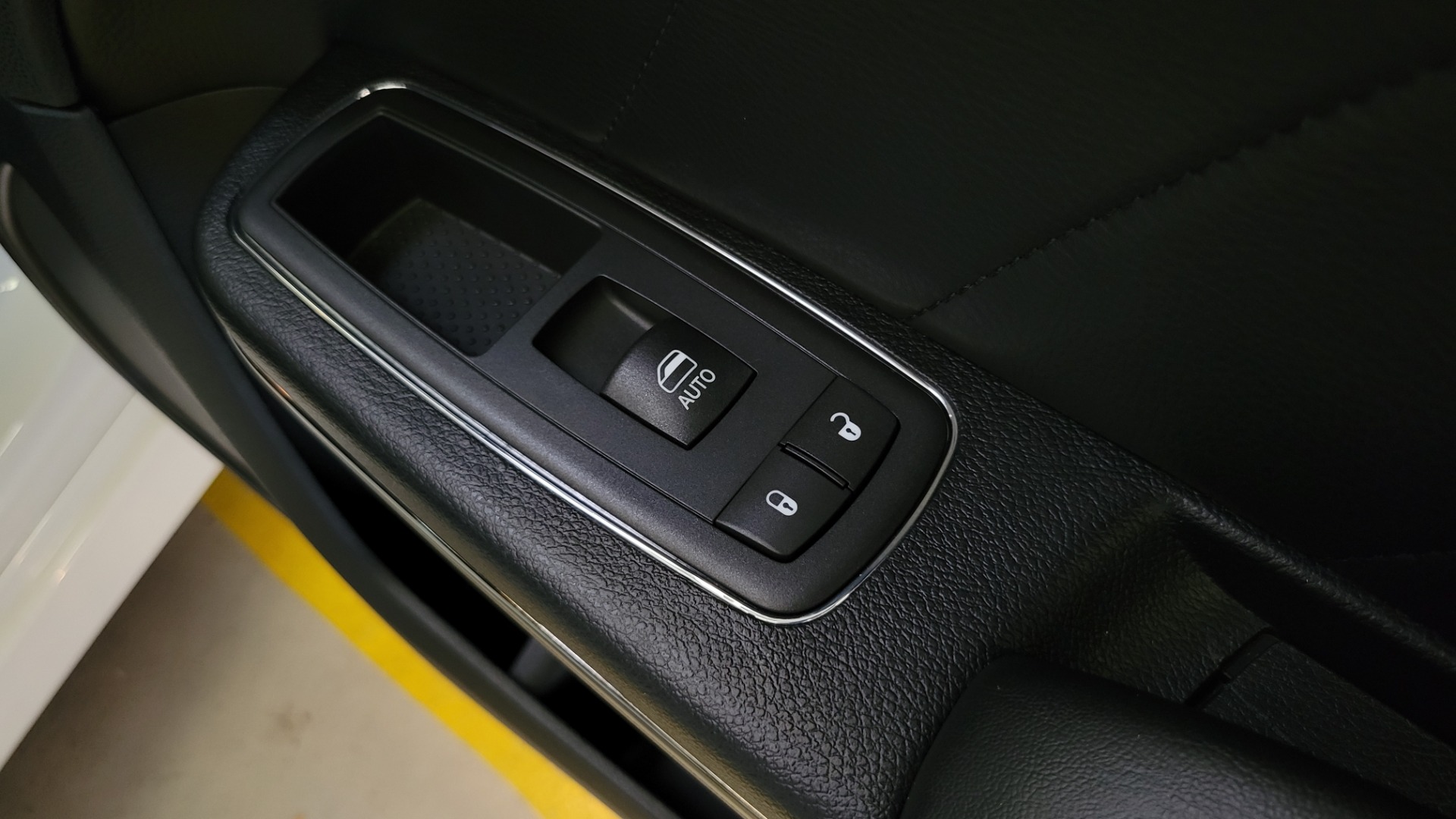Used 2016 Dodge Charger SRT Hellcat for sale Sold at Formula Imports in Charlotte NC 28227 64