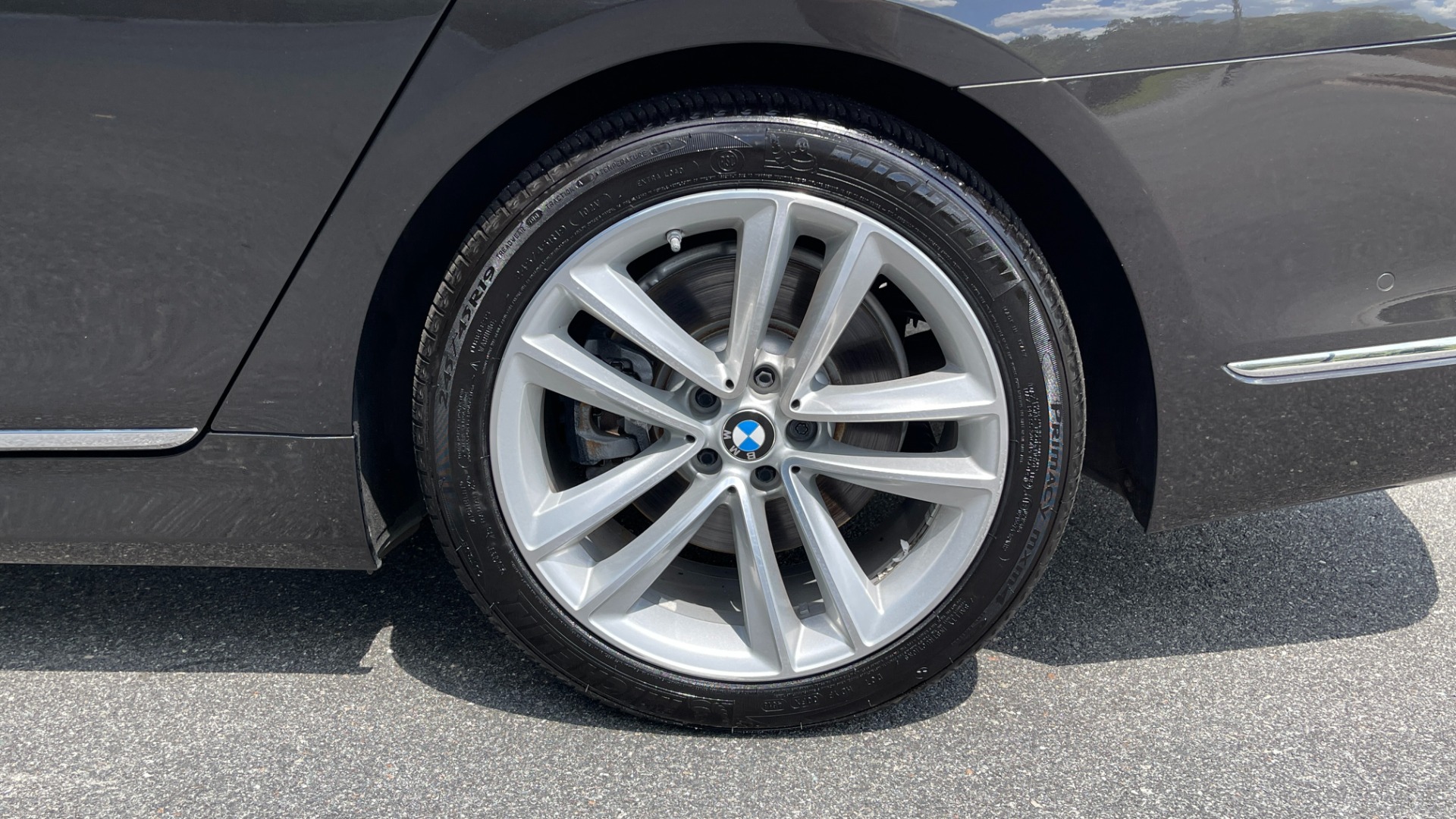 Used 2016 BMW 7 Series 750i xDrive / LUXURY SEATING / DRIVER ASSIST / EXECUTIVE 2 PACKAGE for sale Sold at Formula Imports in Charlotte NC 28227 48