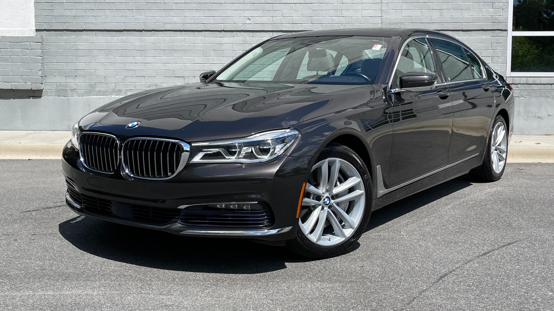 Used 2016 BMW 7 Series 750i xDrive / LUXURY SEATING / DRIVER ASSIST / EXECUTIVE 2 PACKAGE for sale Sold at Formula Imports in Charlotte NC 28227 52