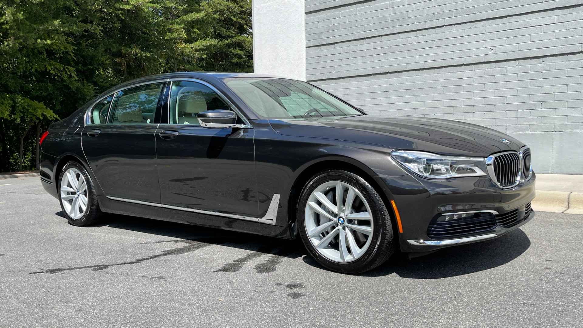 Used 2016 BMW 7 Series 750i xDrive / LUXURY SEATING / DRIVER ASSIST / EXECUTIVE 2 PACKAGE for sale Sold at Formula Imports in Charlotte NC 28227 56