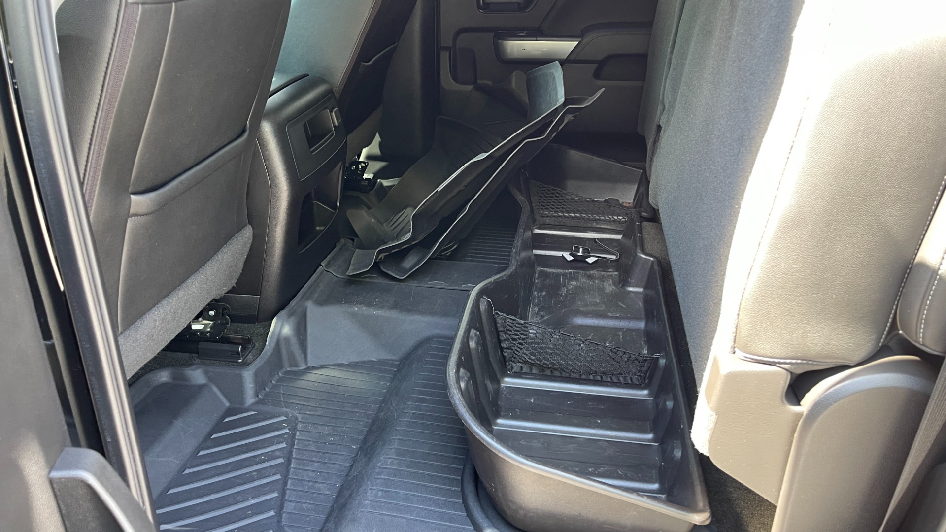 Used 2018 Chevrolet Silverado 2500HD LTZ / 4X4 / CREW CAB / COGNITO LIFT / FOX SHOCKS / LEATHER for sale Sold at Formula Imports in Charlotte NC 28227 15