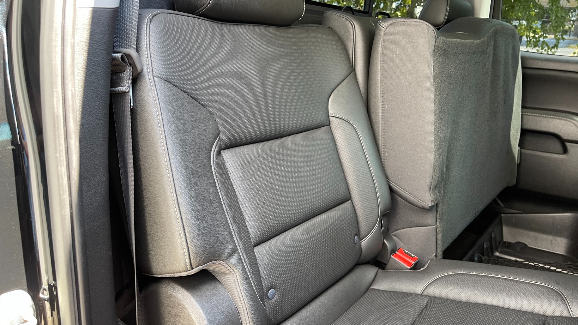 Used 2018 Chevrolet Silverado 2500HD LTZ / 4X4 / CREW CAB / COGNITO LIFT / FOX SHOCKS / LEATHER for sale Sold at Formula Imports in Charlotte NC 28227 17