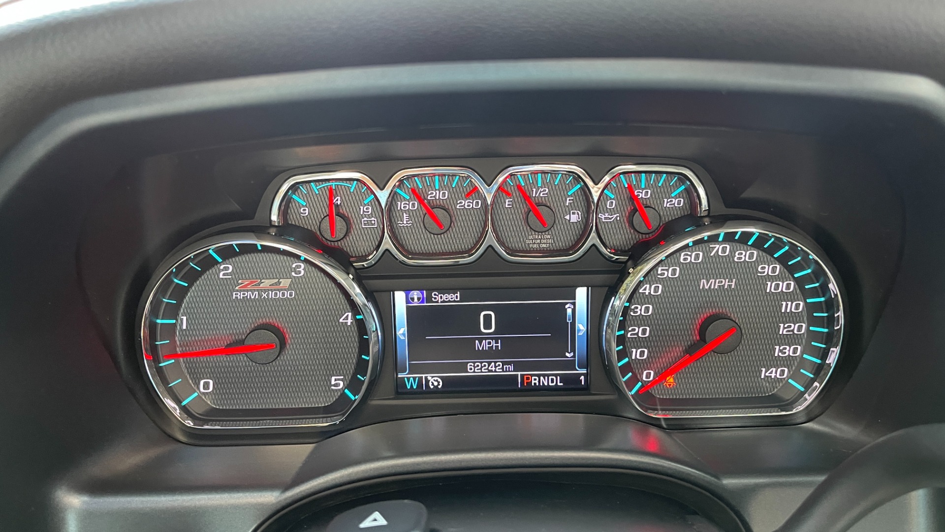 Used 2018 Chevrolet Silverado 2500HD LTZ / 4X4 / CREW CAB / COGNITO LIFT / FOX SHOCKS / LEATHER for sale Sold at Formula Imports in Charlotte NC 28227 27