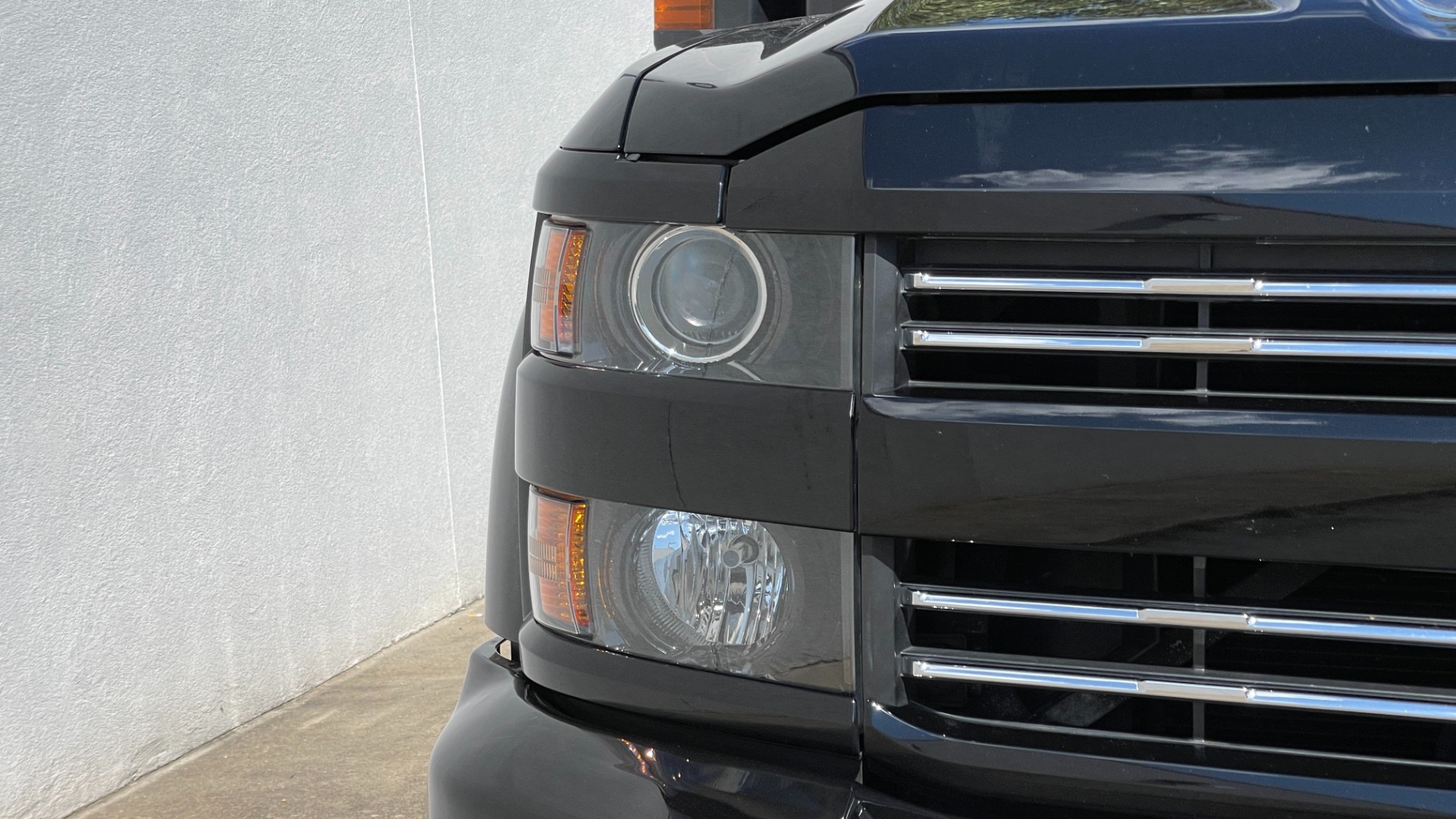 Used 2018 Chevrolet Silverado 2500HD LTZ / 4X4 / CREW CAB / COGNITO LIFT / FOX SHOCKS / LEATHER for sale Sold at Formula Imports in Charlotte NC 28227 51