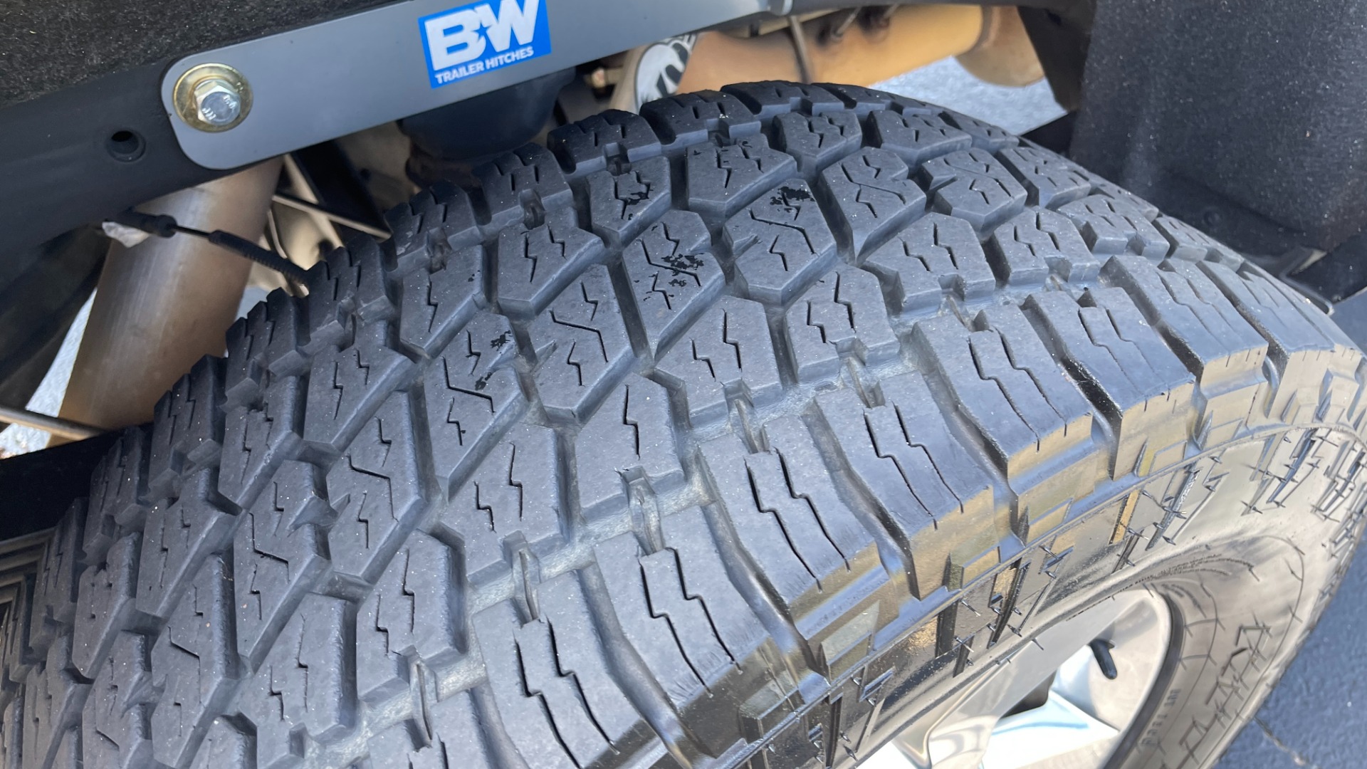 Used 2018 Chevrolet Silverado 2500HD LTZ / 4X4 / CREW CAB / COGNITO LIFT / FOX SHOCKS / LEATHER for sale Sold at Formula Imports in Charlotte NC 28227 60