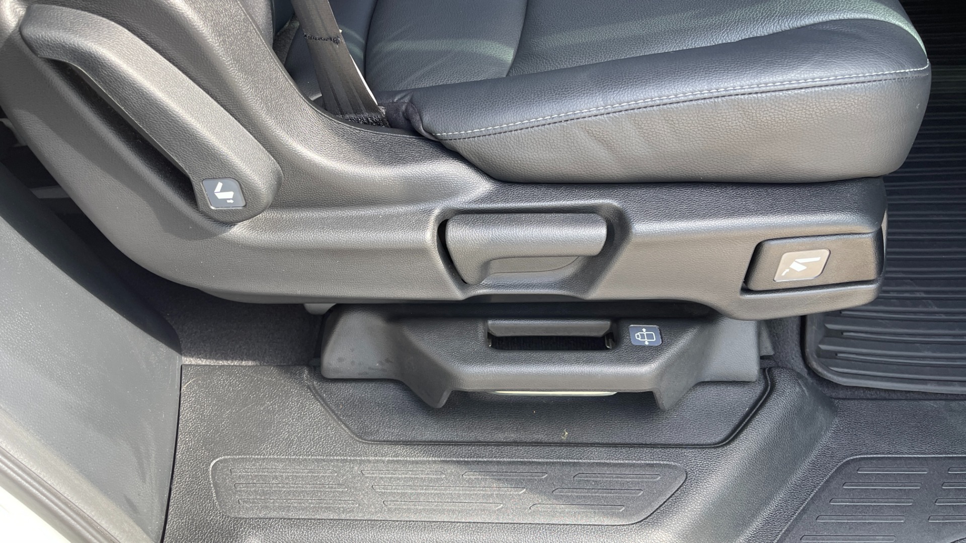Used 2021 Honda Odyssey EX-L for sale Sold at Formula Imports in Charlotte NC 28227 27